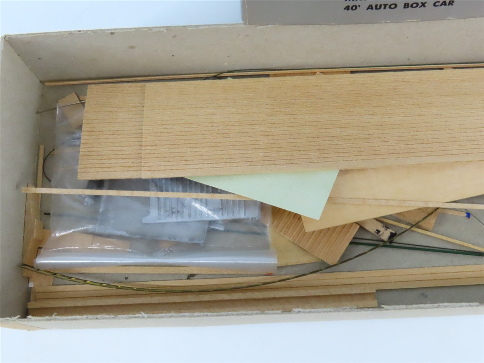 HO Quality Craft Craftsman Kit Undecorated MKT 40' Double Door Auto Box Car