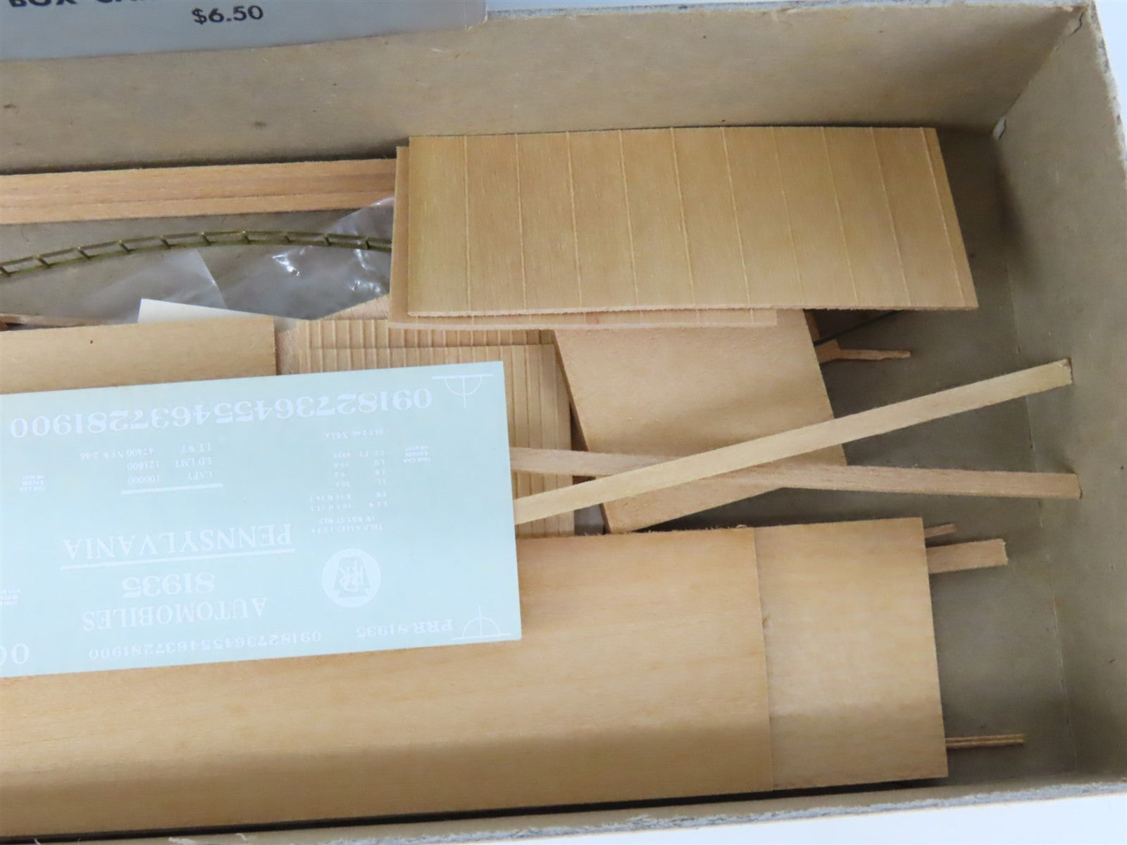 HO Scale Quality Craft Craftsman Kit #328 Undecorated PRR 50' Auto Box Car