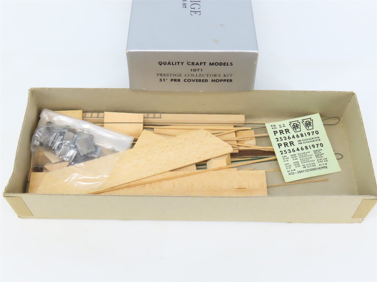 HO Scale Quality Craft Craftsman Kit Undecorated PRR 5-Bay 51' Covered Hopper