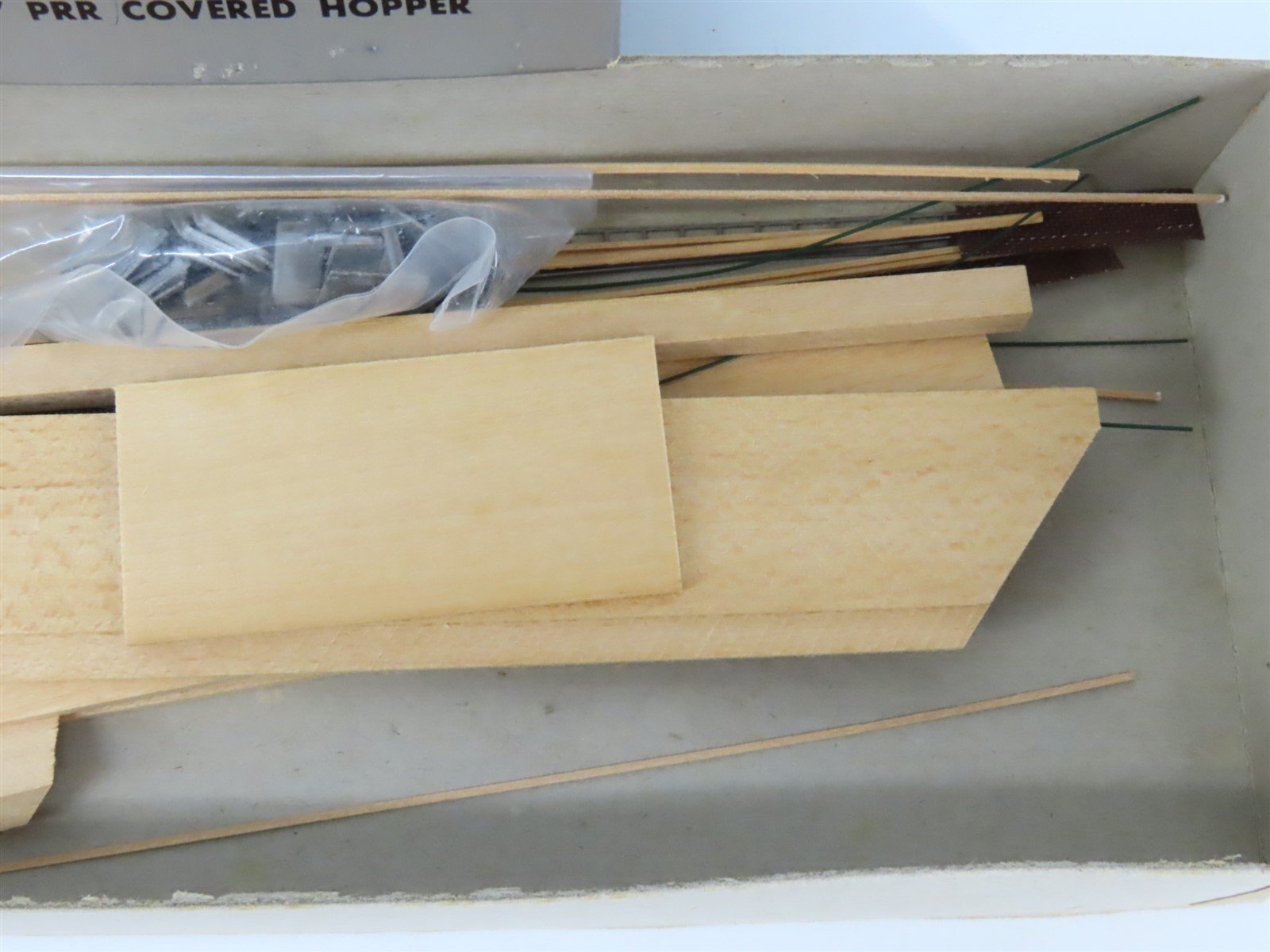 HO Scale Quality Craft Craftsman Kit Undecorated PRR 5-Bay 51' Covered Hopper