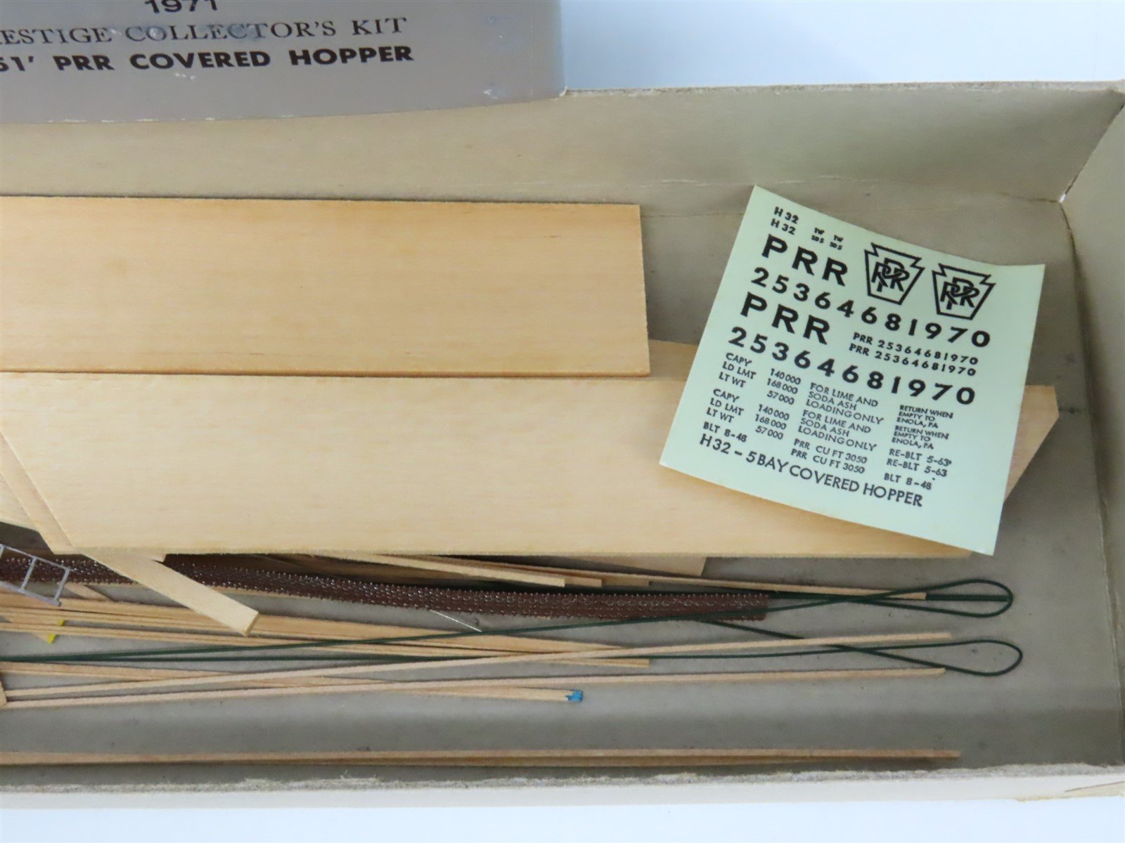 HO Scale Quality Craft Craftsman Kit Undecorated PRR 5-Bay 51' Covered Hopper