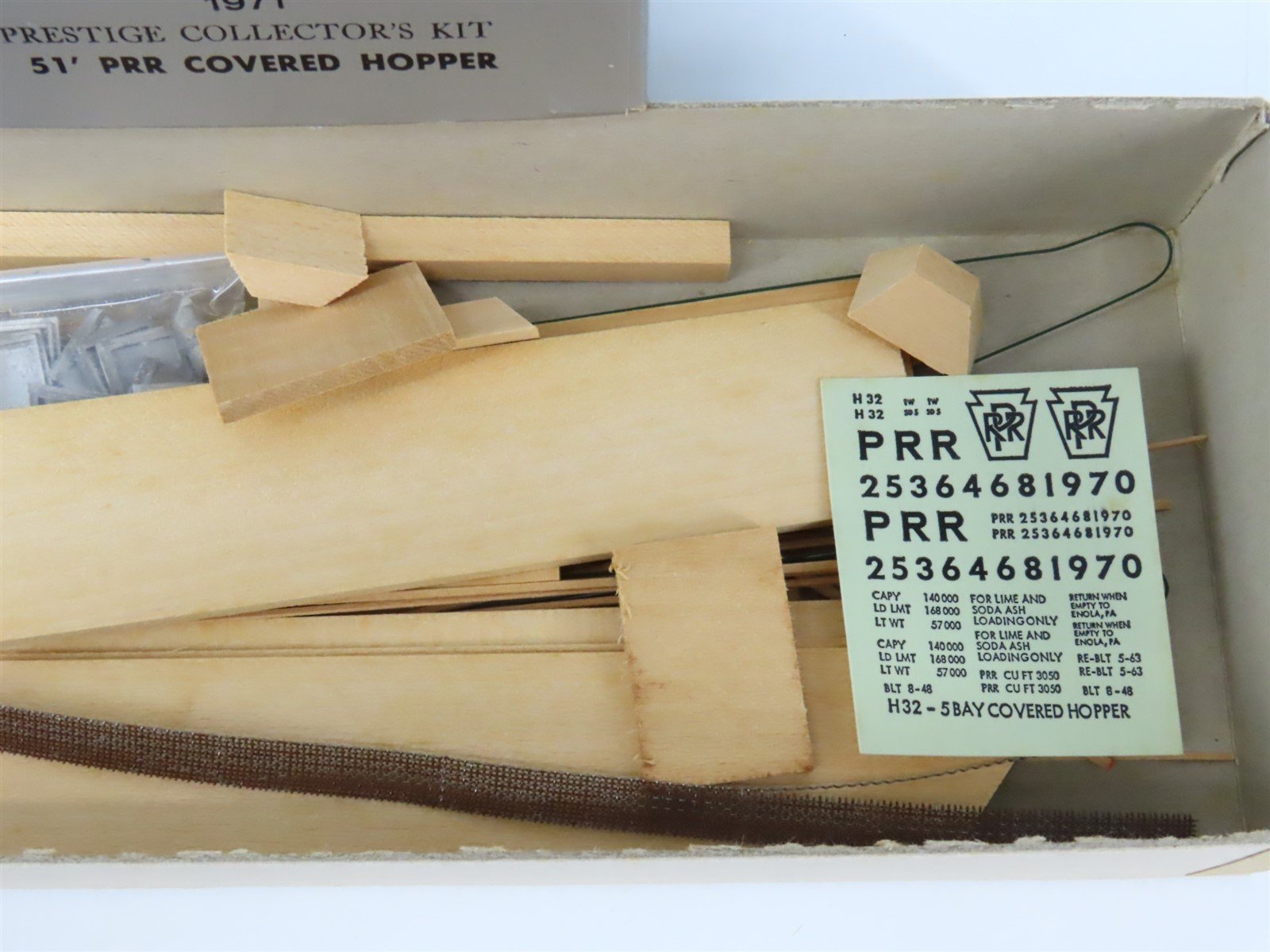 HO Scale Quality Craft Craftsman Kit Undecorated PRR 5-Bay 51' Covered Hopper