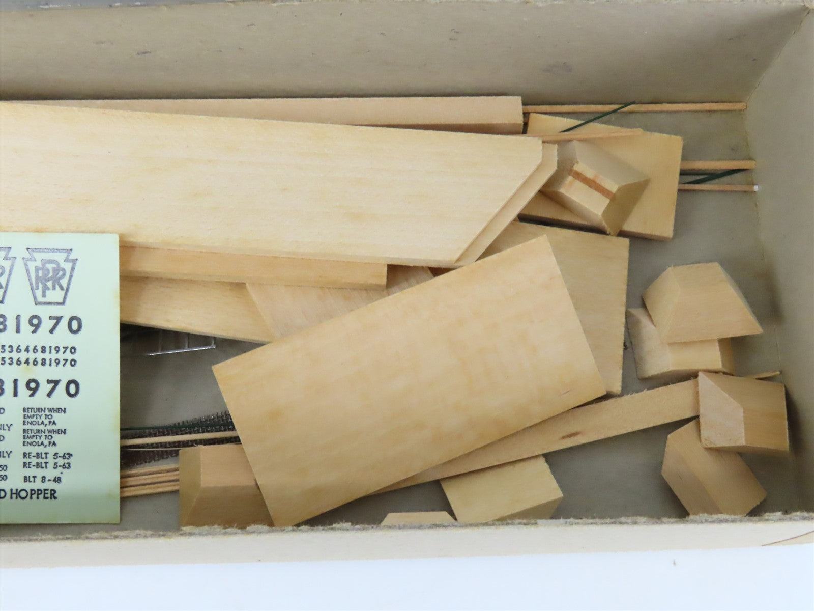 HO Scale Quality Craft Craftsman Kit Undecorated PRR 5-Bay 51' Covered Hopper
