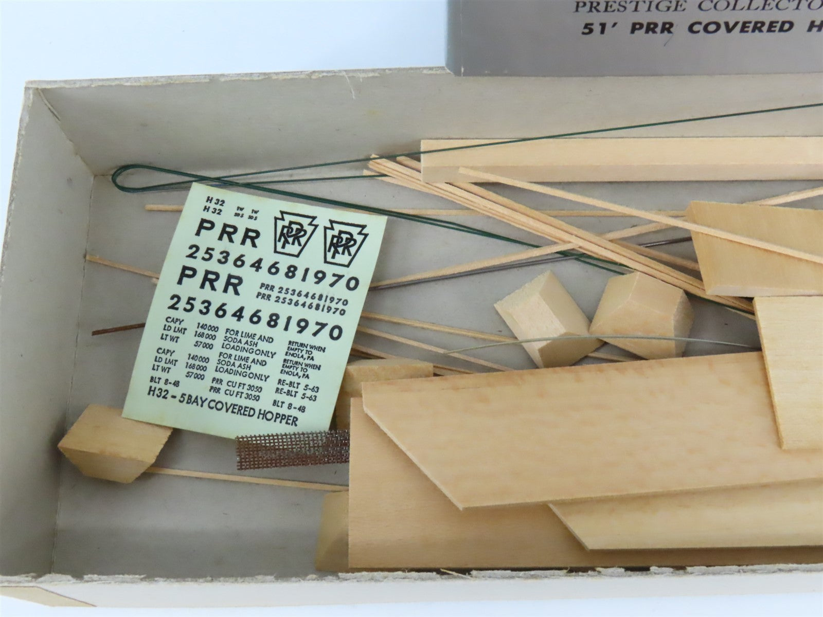 HO Scale Quality Craft Craftsman Kit Undecorated PRR 5-Bay 51' Covered Hopper