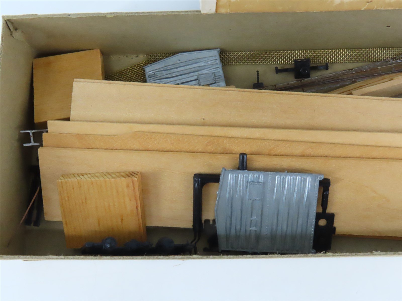 HO Scale Quality Craft Craftsman Kit #P-1 Undecorated PRR 50' Cushioned Box Car
