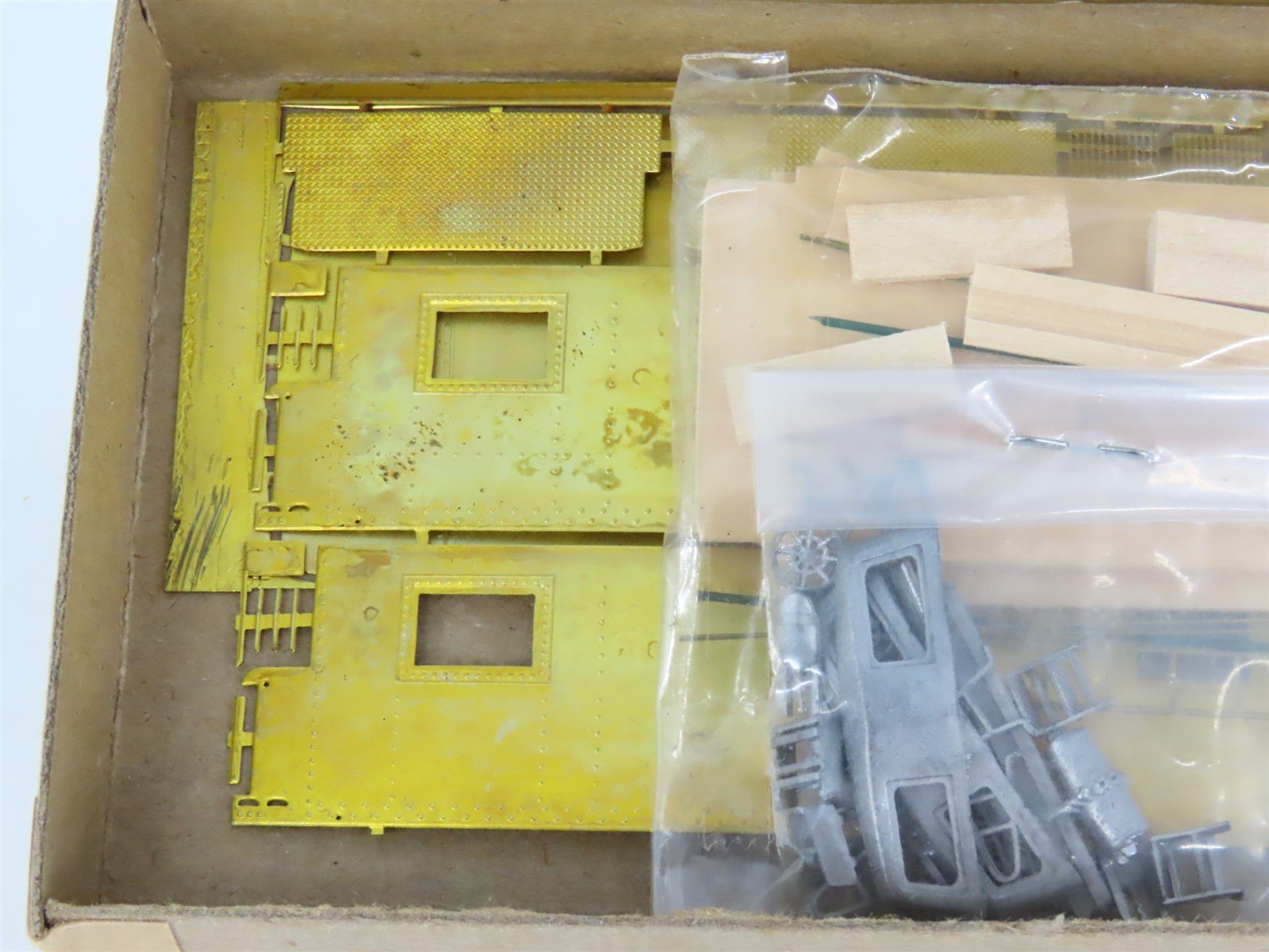 HO Scale Quality Craft BRASS Kit #358 Undecorated PRR N8 Center Cupola Caboose