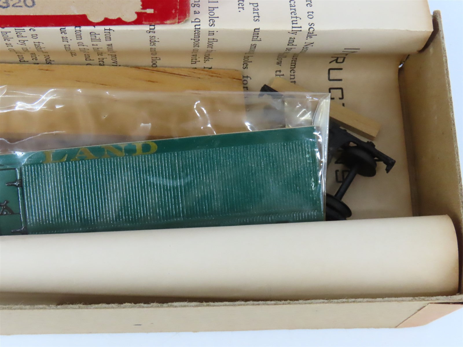 HO Scale Laconia Craftsman Kit RUT Rutland 50' Wooden Milk Reefer #320