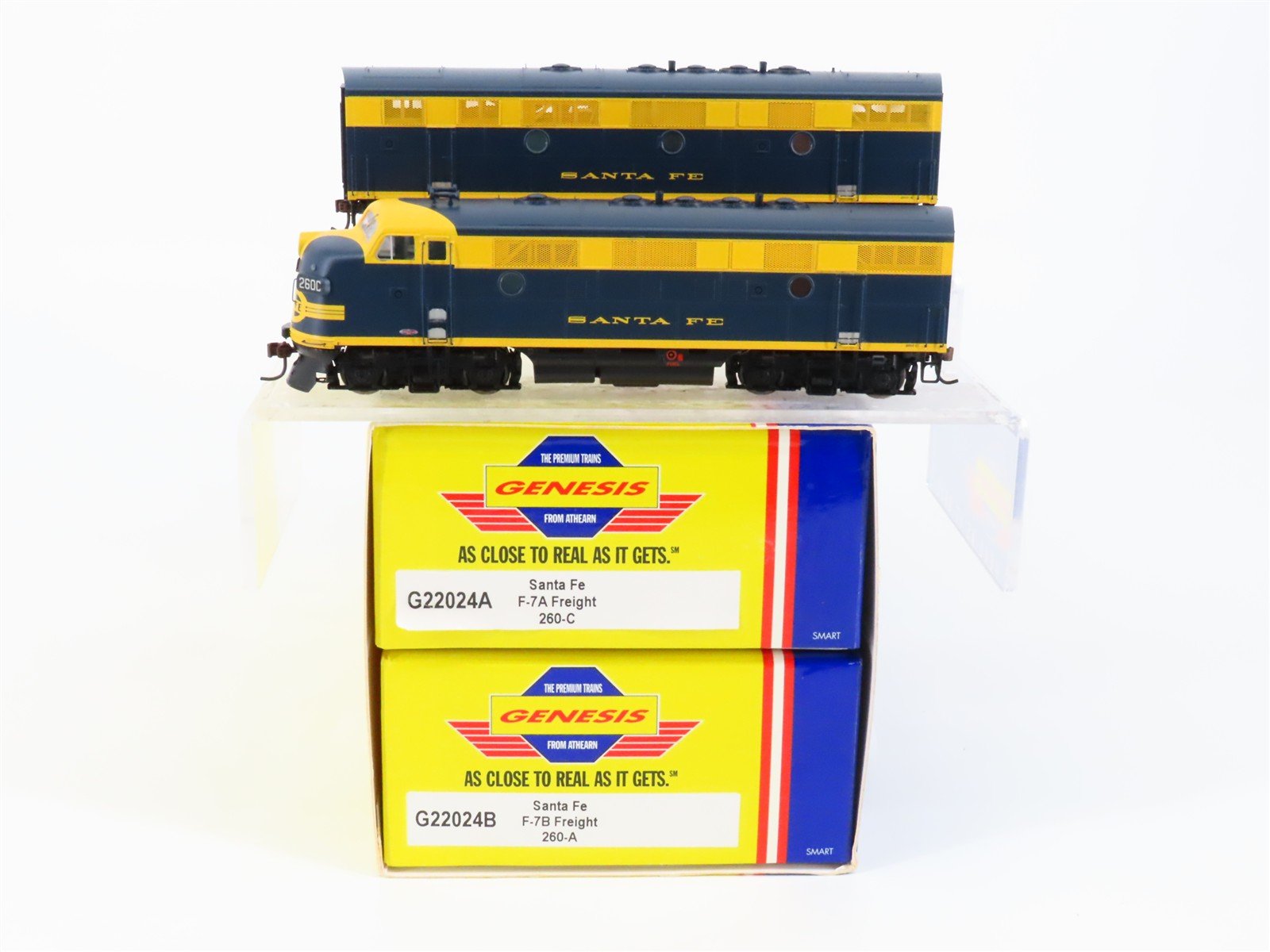 HO Scale Athearn Genesis ATSF Santa Fe EMD F7A/B Diesel Set #260C/260A