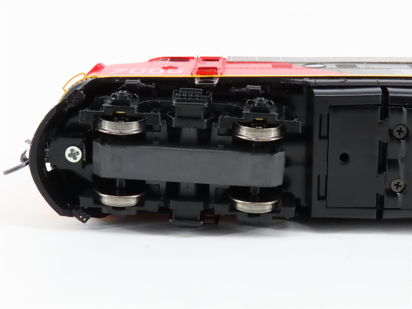 HO Scale Athearn Genesis G10702 NdeM Railway F9A Diesel Locomotive #7005 wDCC