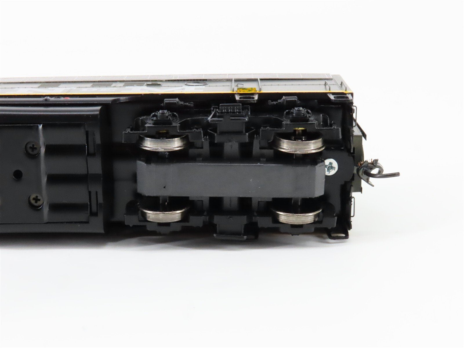 HO Scale Athearn Genesis G10702 NdeM Railway F9A Diesel Locomotive #7005 wDCC