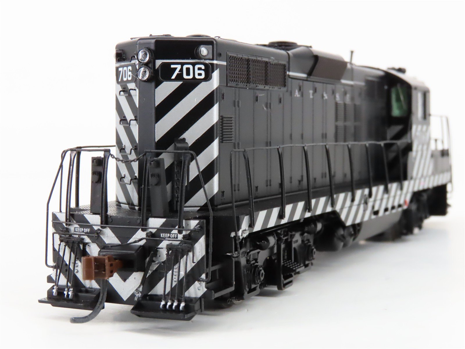 HO Scale Athearn Genesis G62756 ATSF Santa Fe GP9 Diesel Loco #706 wDCC & Sound