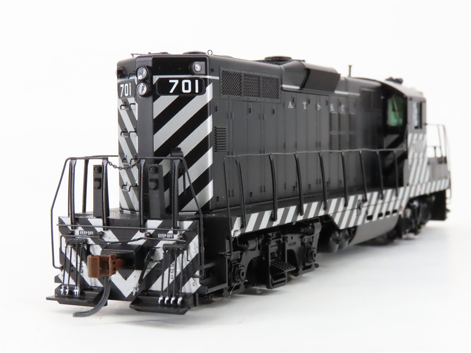 HO Scale Athearn Genesis G62755 ATSF Santa Fe GP9 Diesel Loco #701 wDCC & Sound