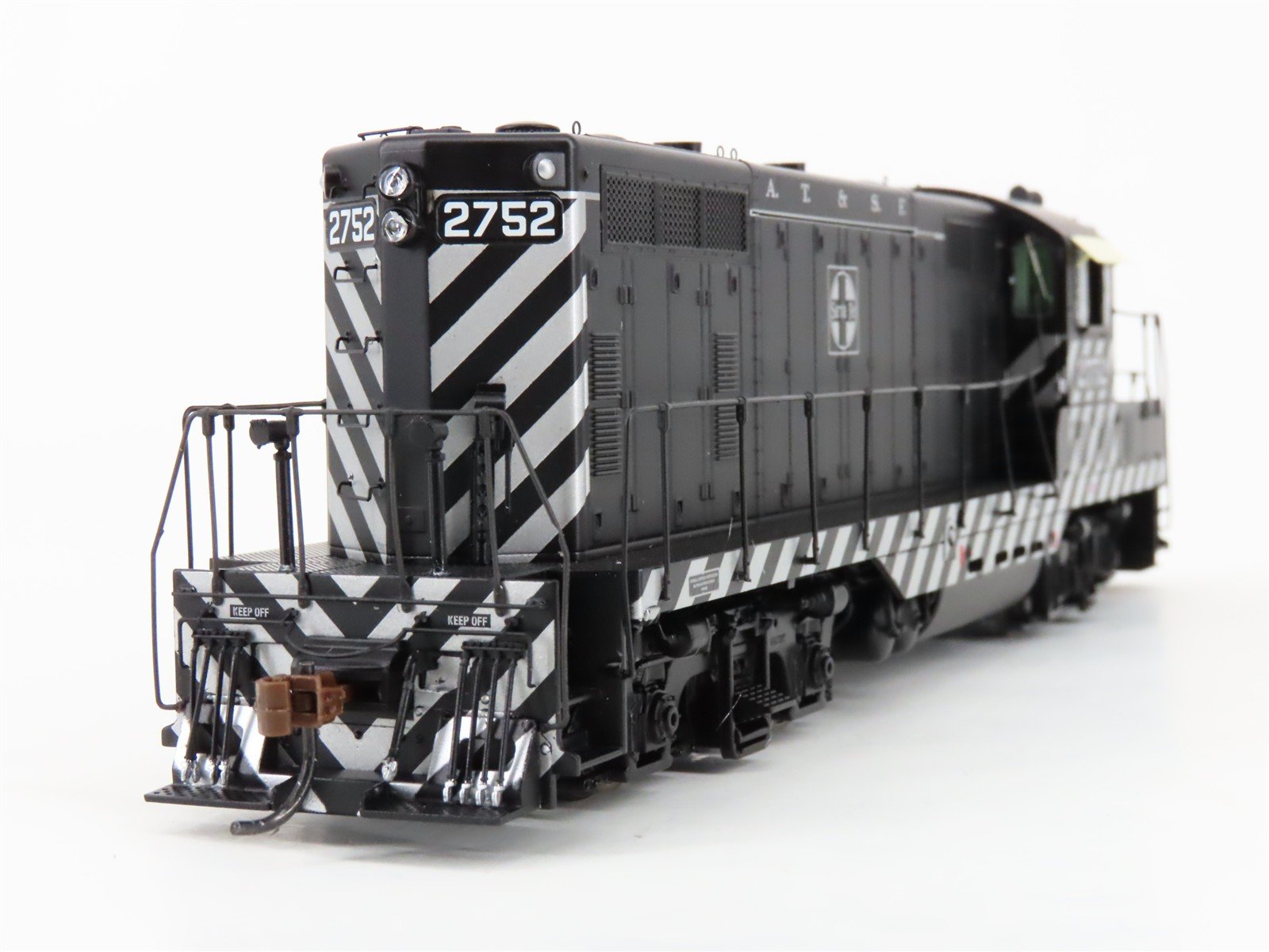 HO Scale Athearn Genesis ATHG64208 ATSF Santa Fe GP9 Diesel #2752 wDCC & Sound