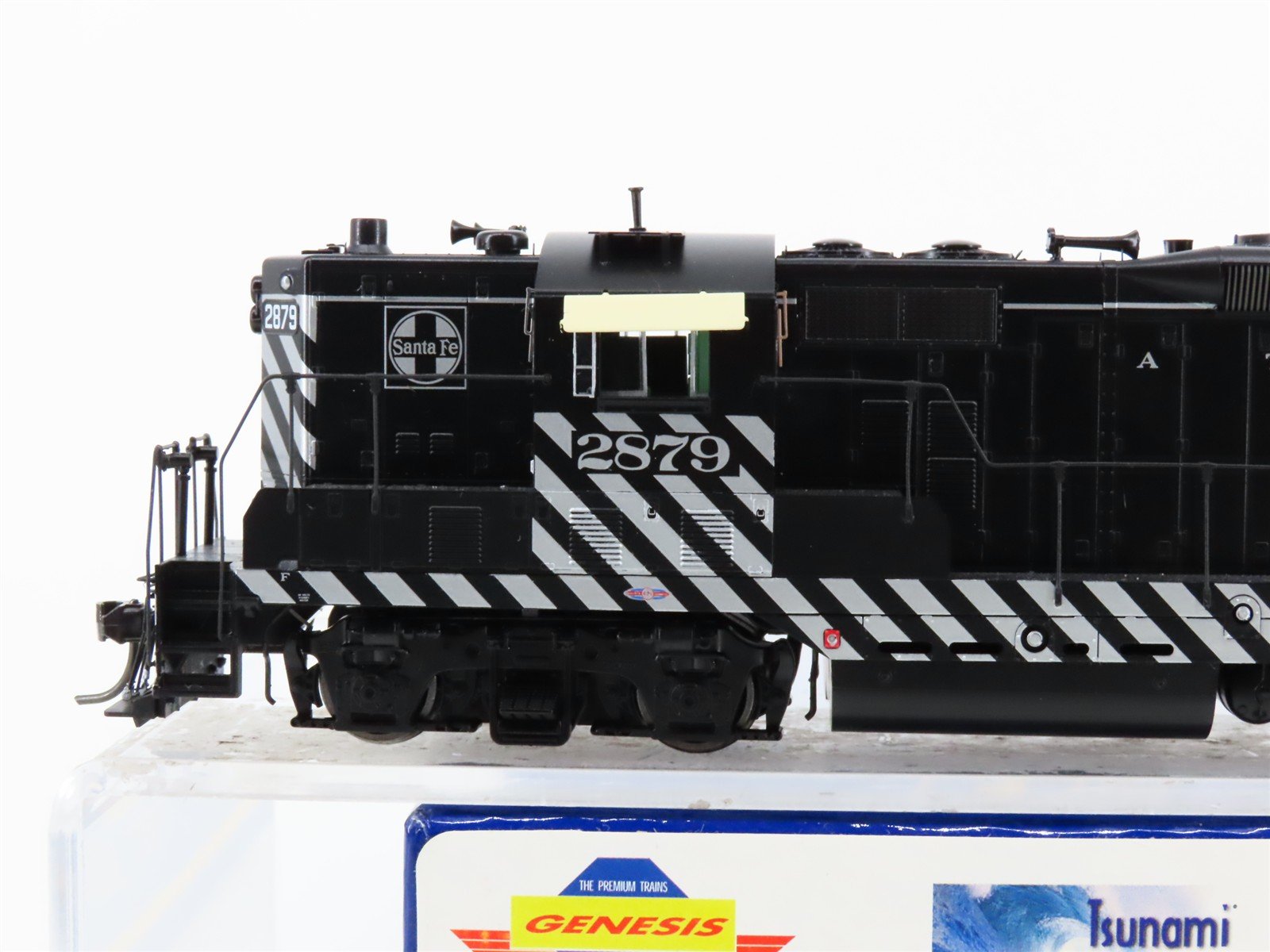 HO Scale Athearn Genesis G62633 ATSF Santa Fe GP7 Diesel Loco #2879 wDCC & Sound