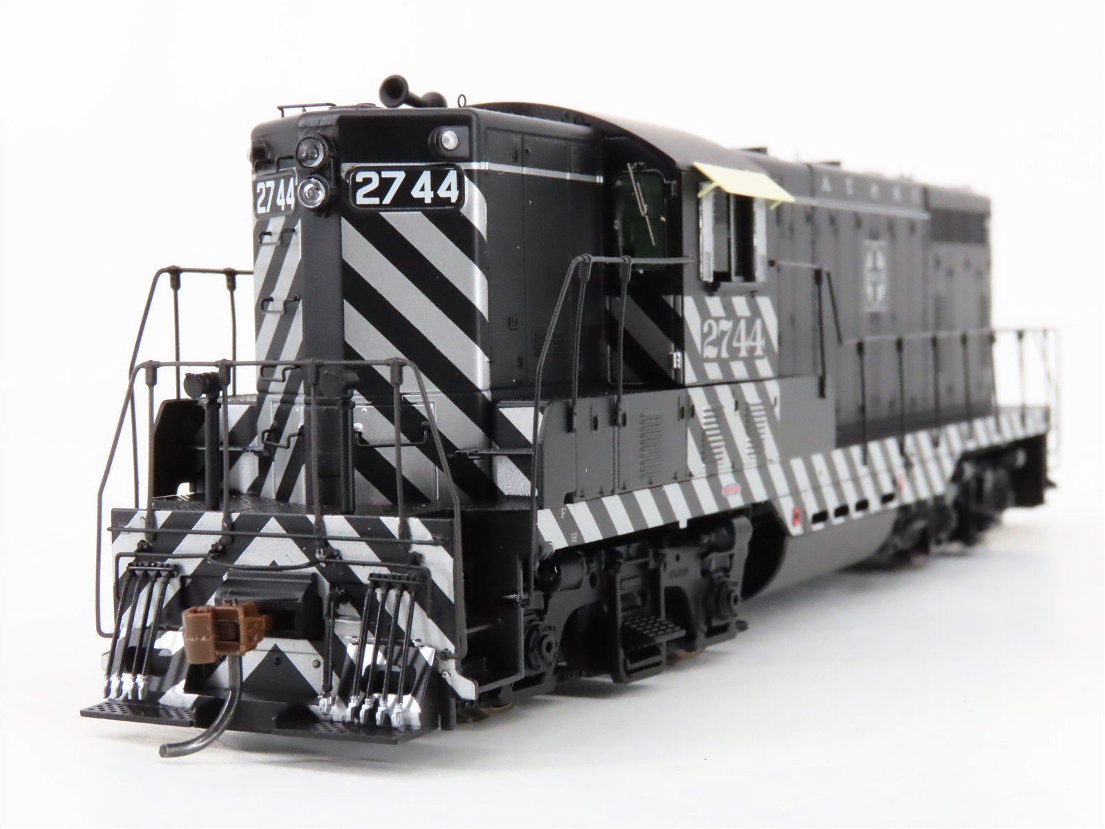 HO Scale Athearn Genesis ATHG64206 ATSF Santa Fe GP7 Diesel #2744 wDCC & Sound