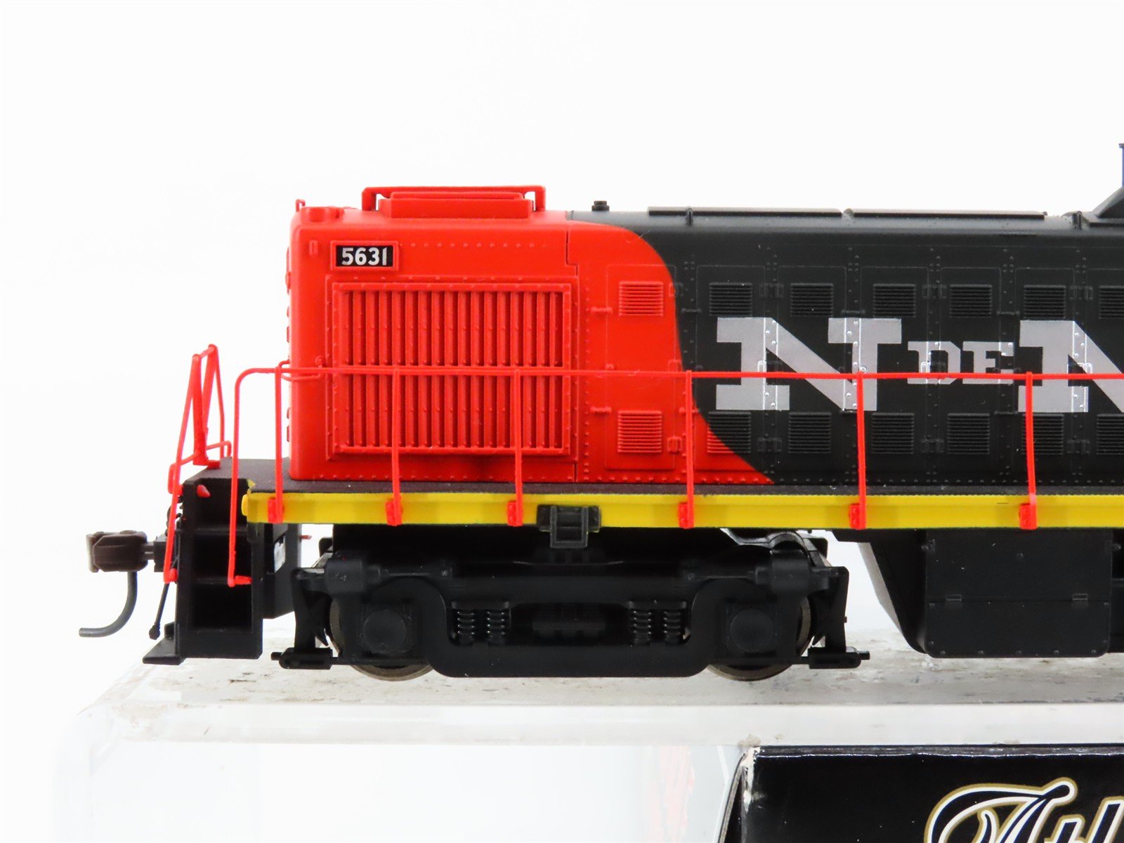 HO Scale Atlas Classic Gold 10001450 NdeM Railway RS-1 Diesel Loco #5631 wDCC