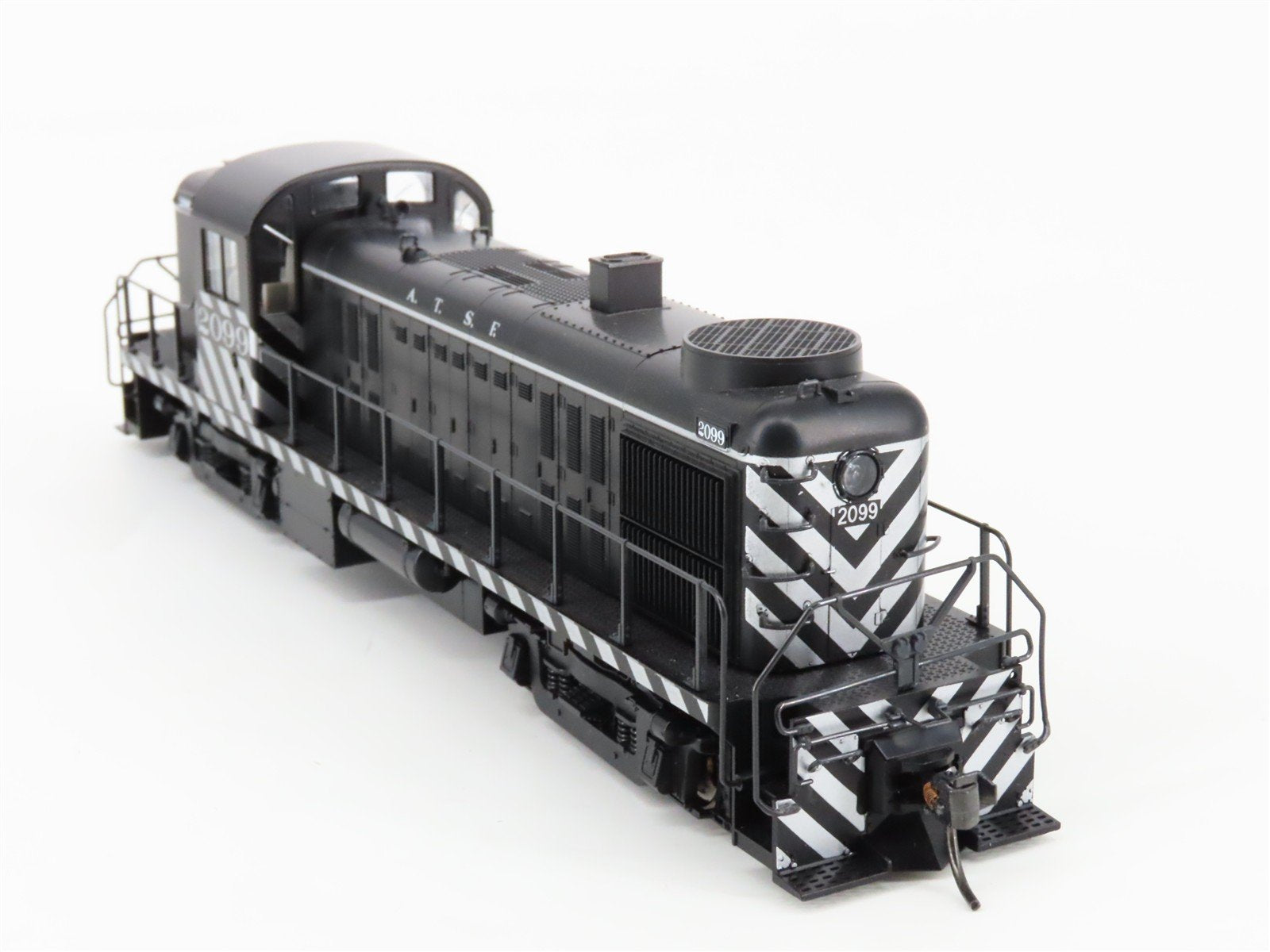HO Scale Kato 37-2501 ATSF Santa Fe RS-2 Diesel Locomotive #2099 wDCC