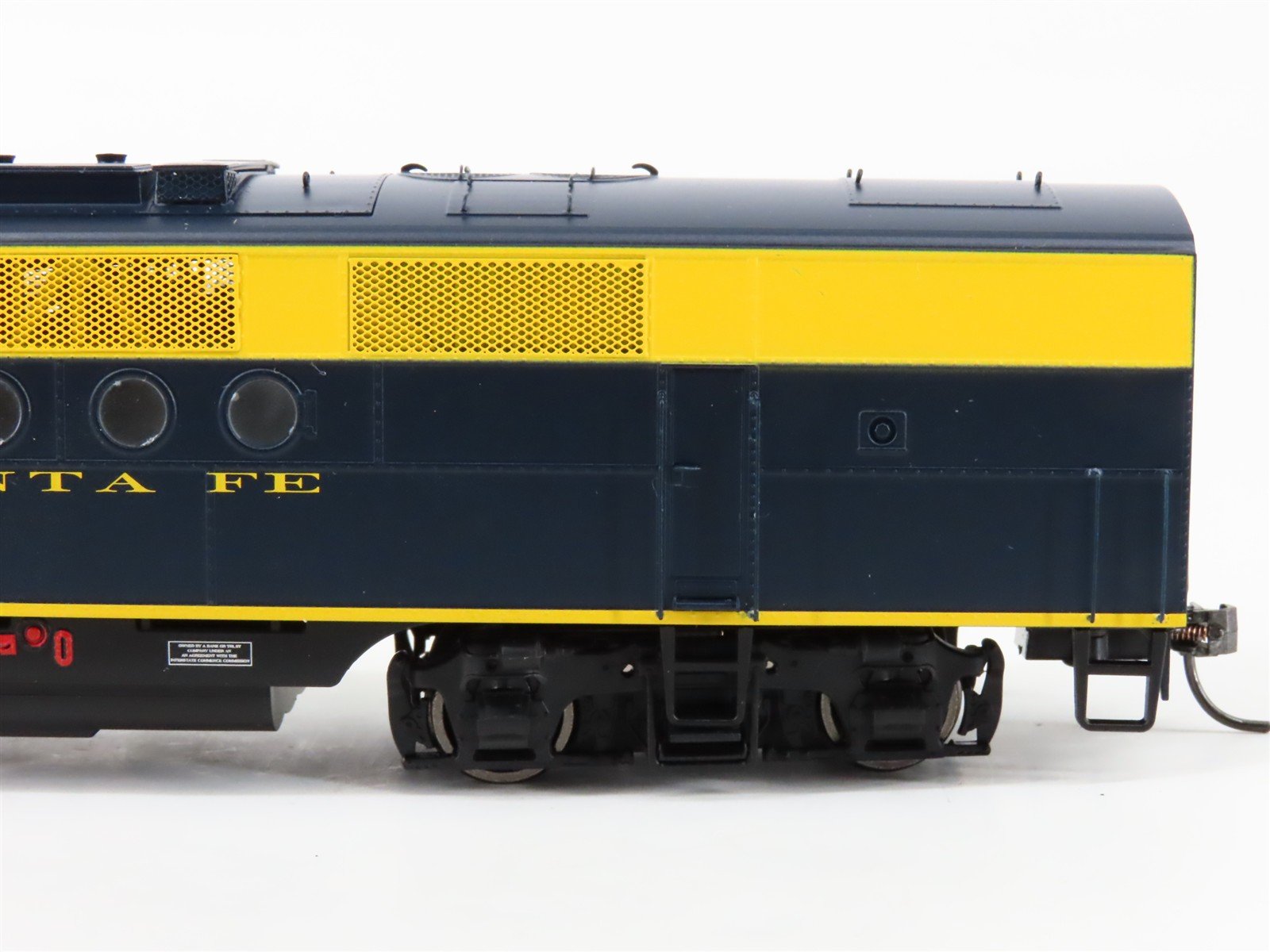 HO Scale Intermountain 49213-04 ATSF Santa Fe FT A/B Diesel Locomotive Set wDCC