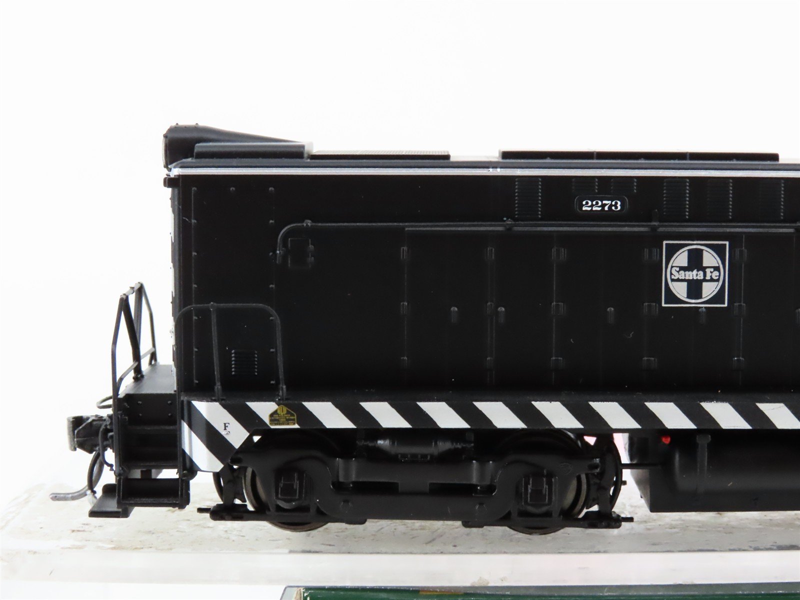 HO Scale Bowser 23760 ATSF Santa Fe DS4-4-1000 Diesel Loco #2273 wDCC & Sound
