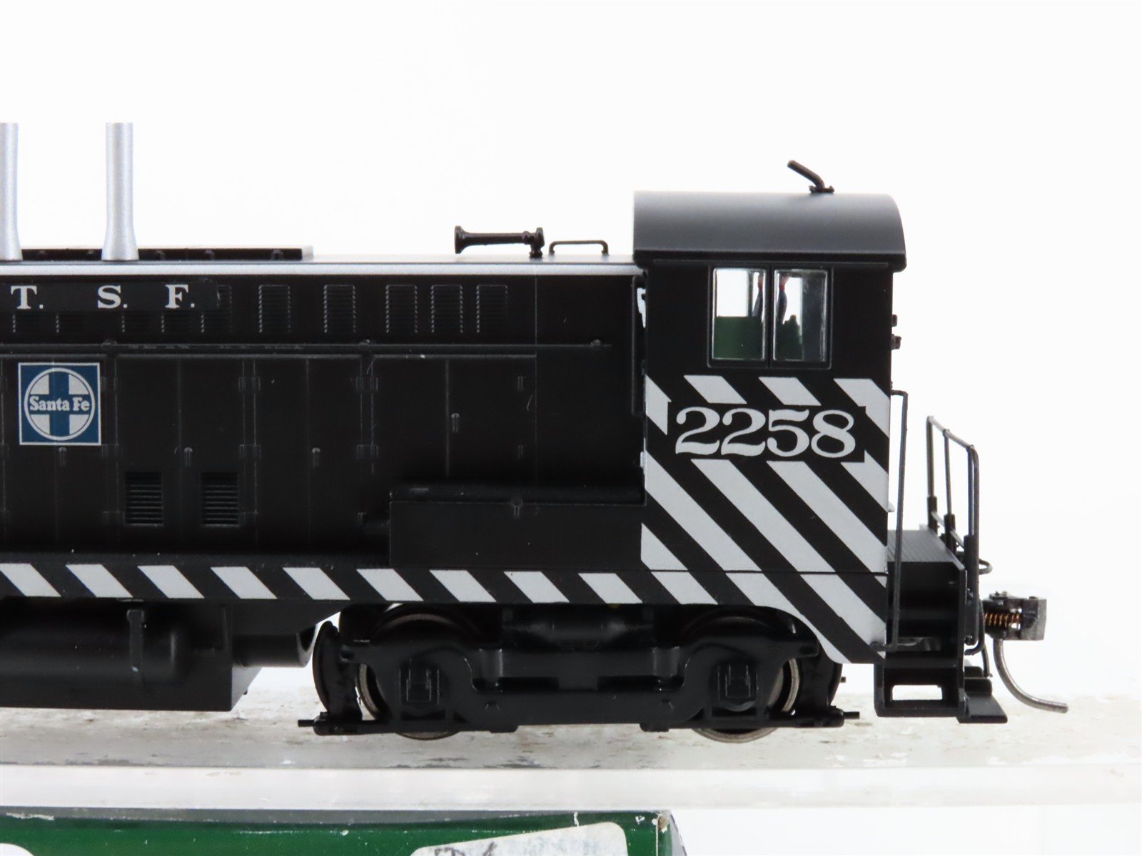 HO Scale Bowser 24211 ATSF Santa Fe VO-1000 Diesel Loco #2258 wDCC & Sound