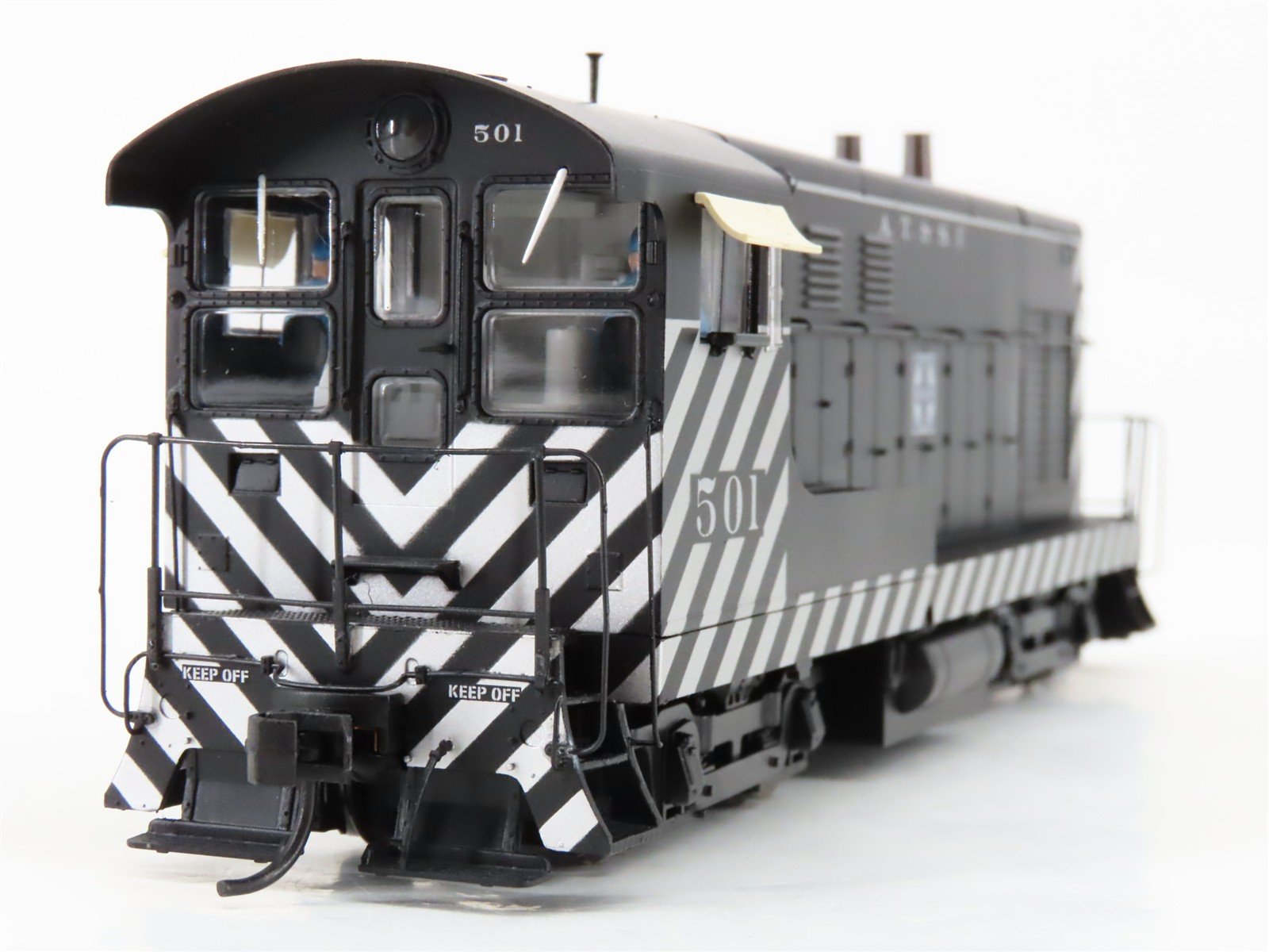 HO Scale Walthers Proto 920-47825 ATSF Santa Fe H10-44 Diesel Locomotive #501