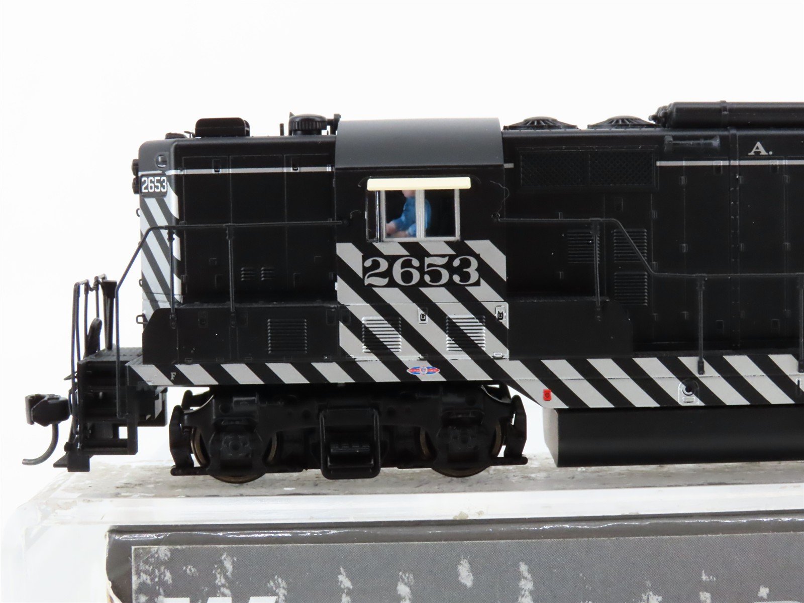 HO Scale Walthers Proto 920-42101 ATSF Santa Fe GP7 Diesel #2653 wDCC & Sound