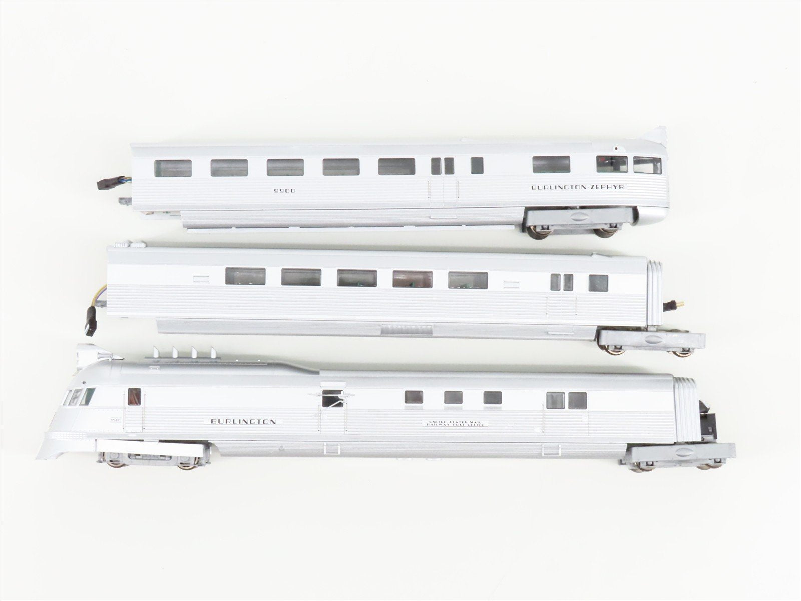HO Con-Cor 001-008724 Burlington WWII Pioneer Zephyr Diesel Passenger Set wDCC