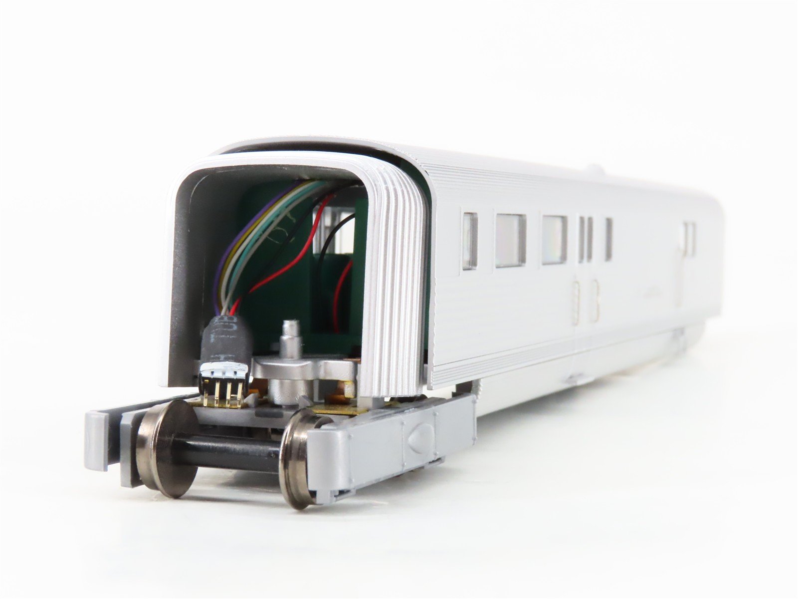 HO Scale Con-Cor 0001-008723 Pioneer Zephyr 4th Add-On Passenger Car