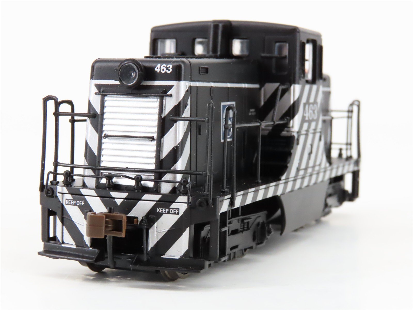 HO Scale Bachmann ATSF Santa Fe GE 44-Tonner Diesel Locomotive #463 wDCC