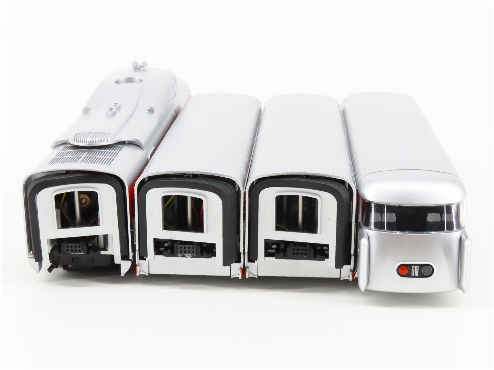HO Scale Con-Cor 01-008745 ATSF Santa Fe San Diegan Diesel Passenger Set wDCC