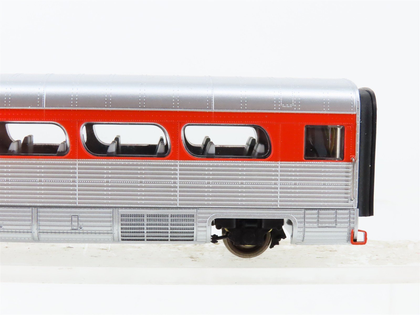 HO Scale Con-Cor AeroTrain Add-On Passenger Car