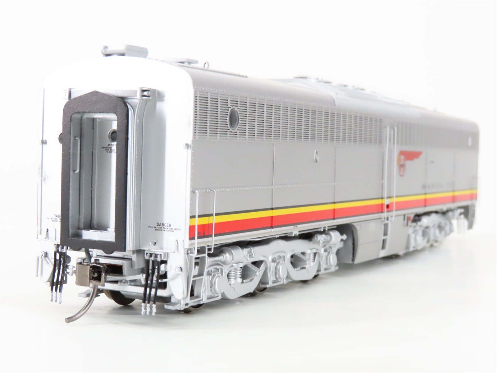 HO Scale Rapido 23546 ATSF Santa Fe Alco PA-1/PB-1 Diesel Loco Set wDCC & Sound