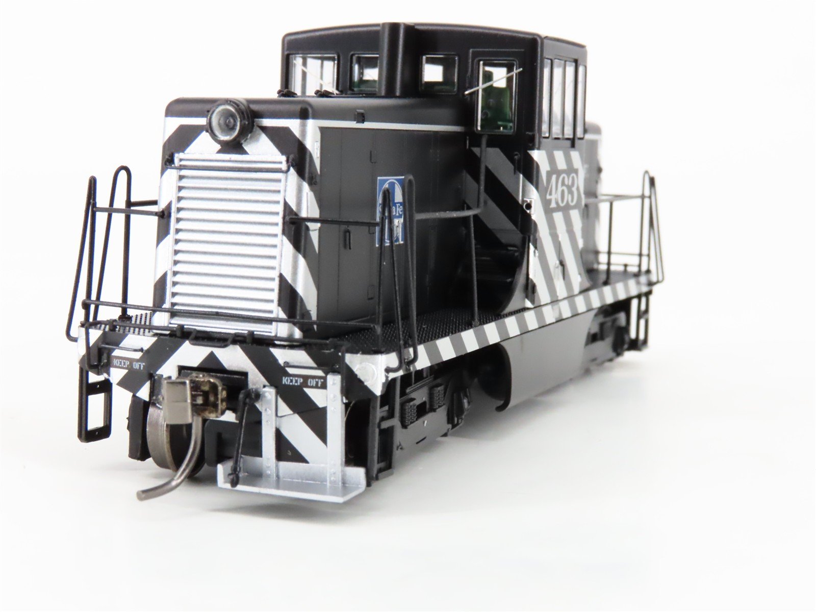 HO Scale Rapido 48501 ATSF Santa Fe GE 44-Tonner Diesel Loco #463 wDCC & Sound