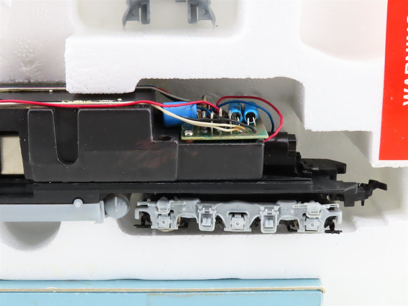 HO Scale Proto 2000 8017 ATSF Santa Fe E8/9A Diesel Locomotive #85