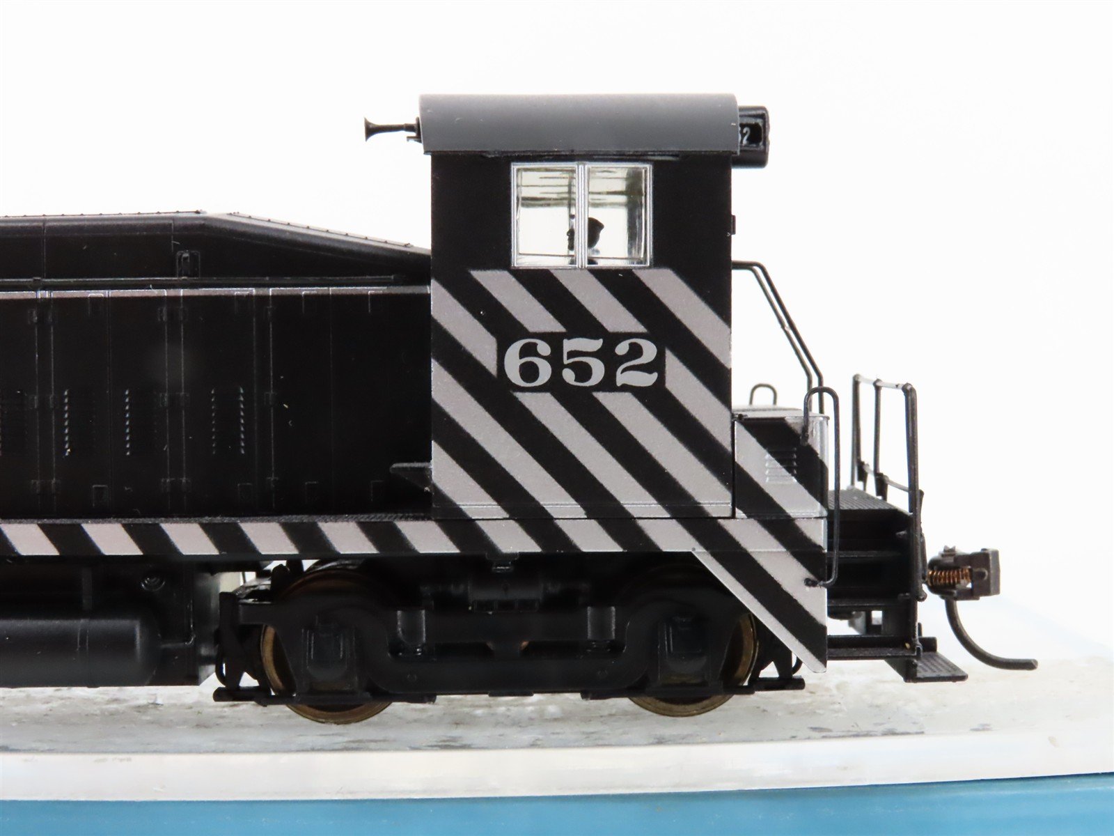 HO Scale Proto 2000 30080 ATSF Santa Fe SW8/900/600 Diesel Loco #652 wDCC