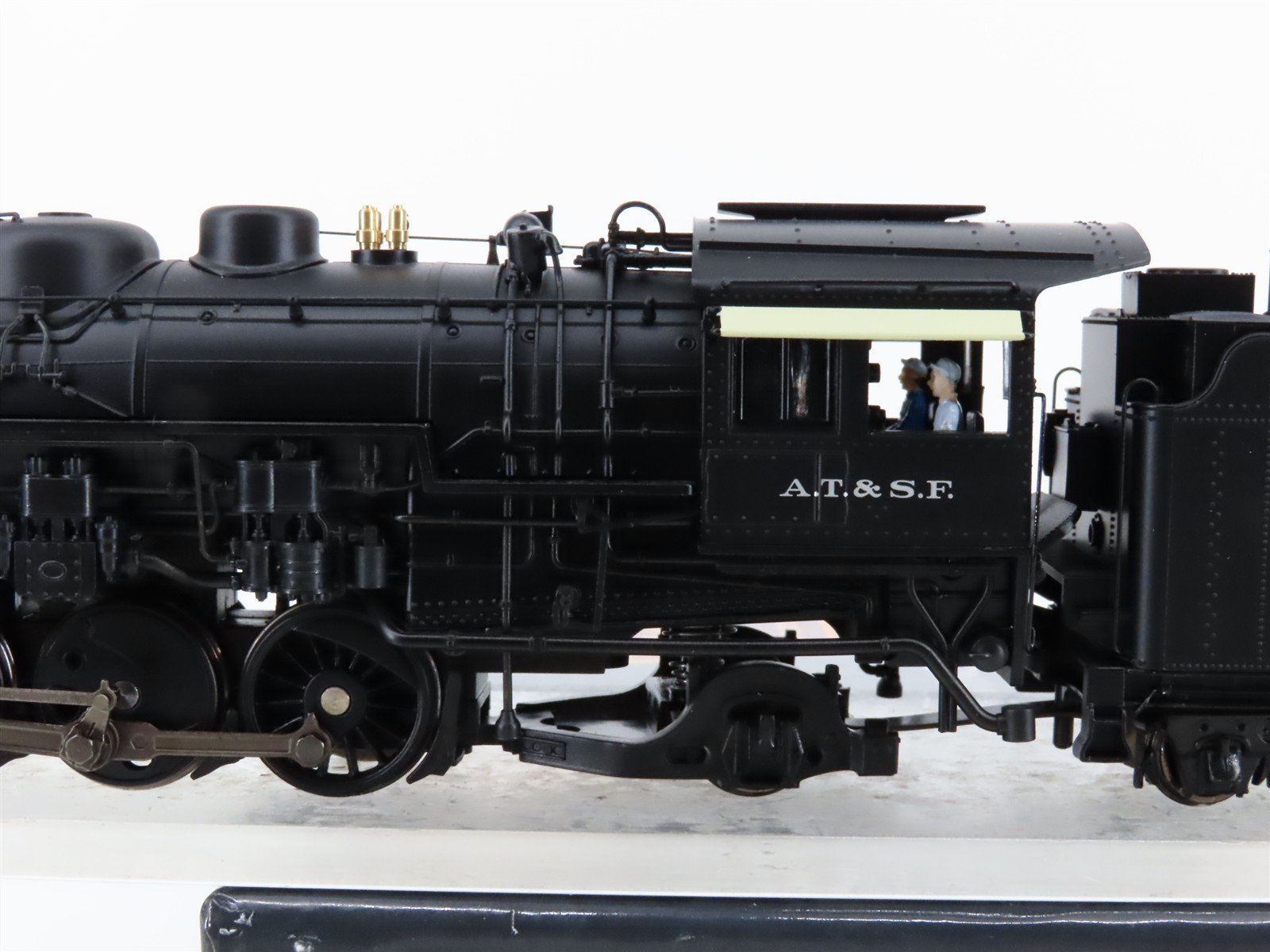 HO Scale Broadway Limited BLI 4767 ATSF Santa Fe 2-8-2 Steam #4089 wParagon4