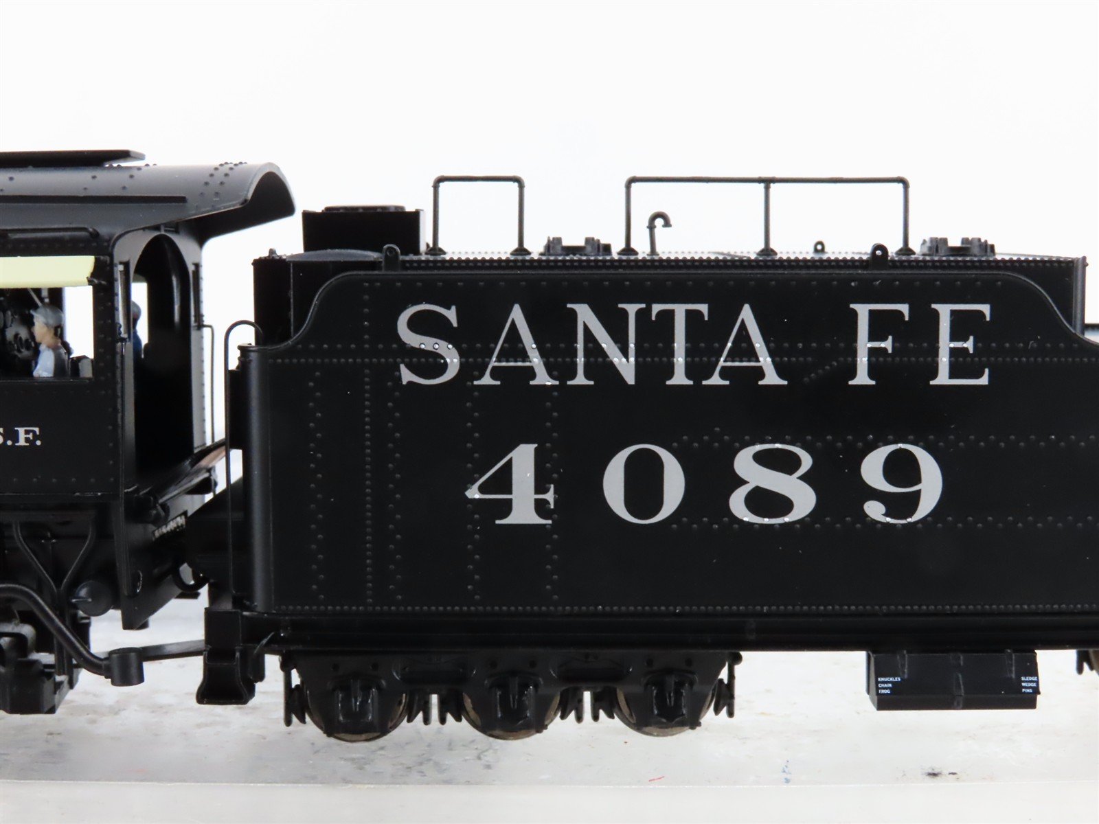 HO Scale Broadway Limited BLI 4767 ATSF Santa Fe 2-8-2 Steam #4089 wParagon4