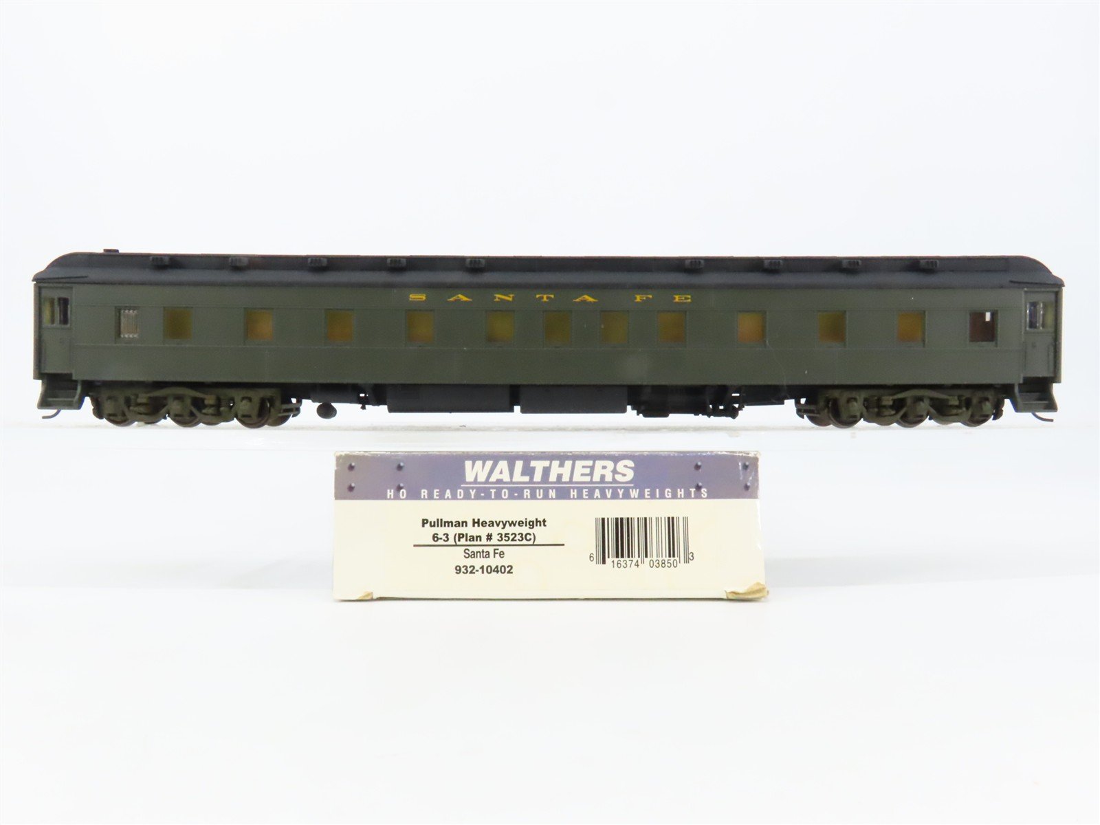 HO Scale Walthers 932-10402 ATSF Santa Fe Pullman Heavyweight Passenger Car