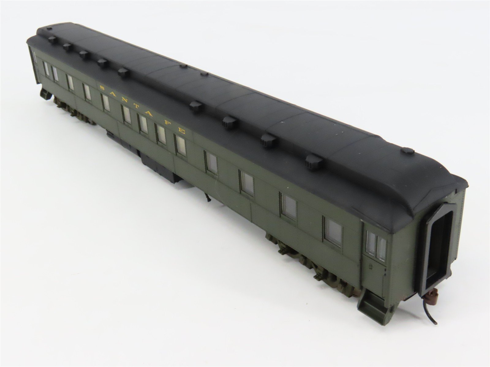 HO Scale Walthers 932-10402 ATSF Santa Fe Pullman Heavyweight Passenger Car