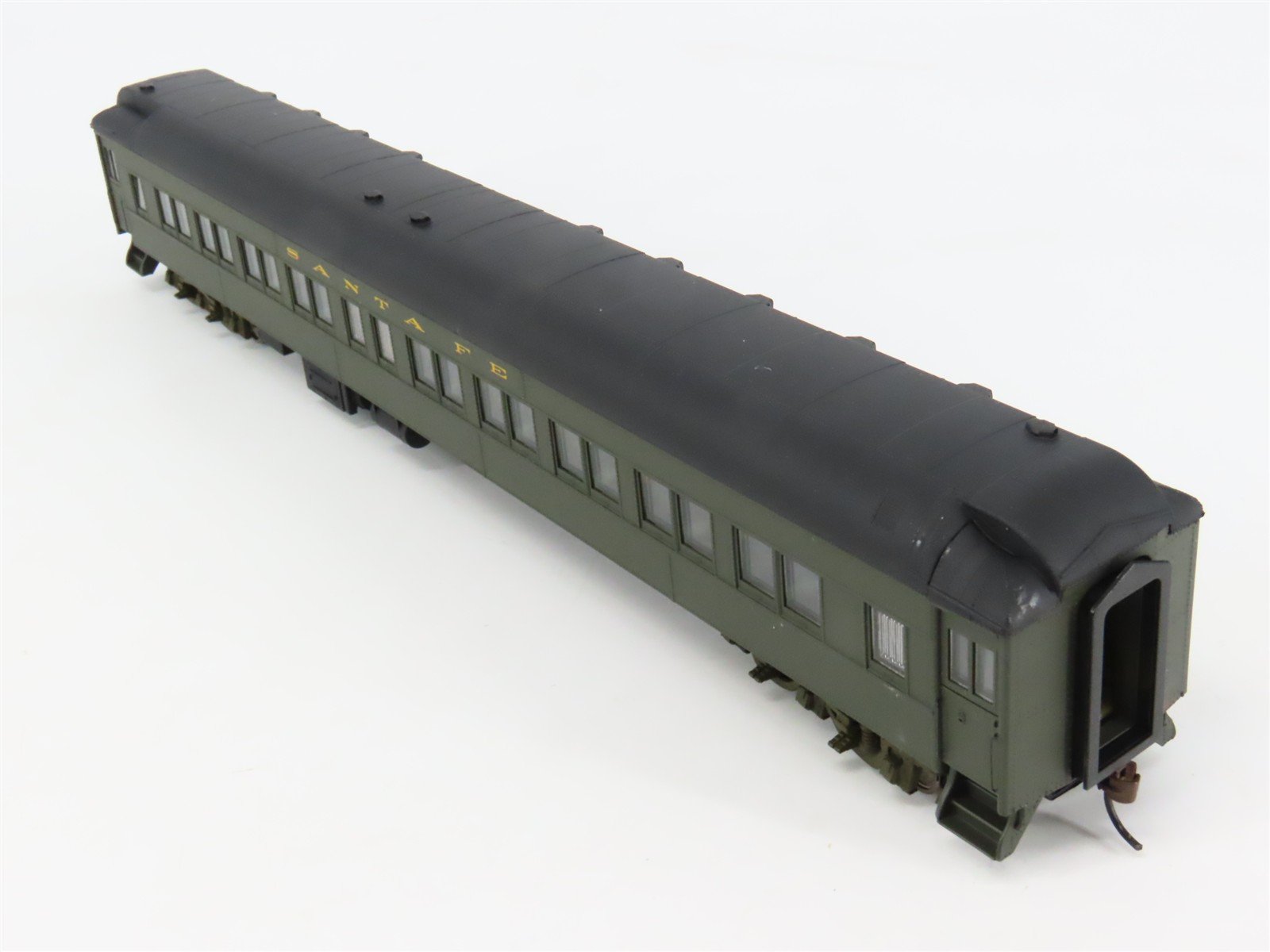 HO Scale Walthers 932-10402 ATSF Santa Fe Pullman Heavyweight Passenger Car