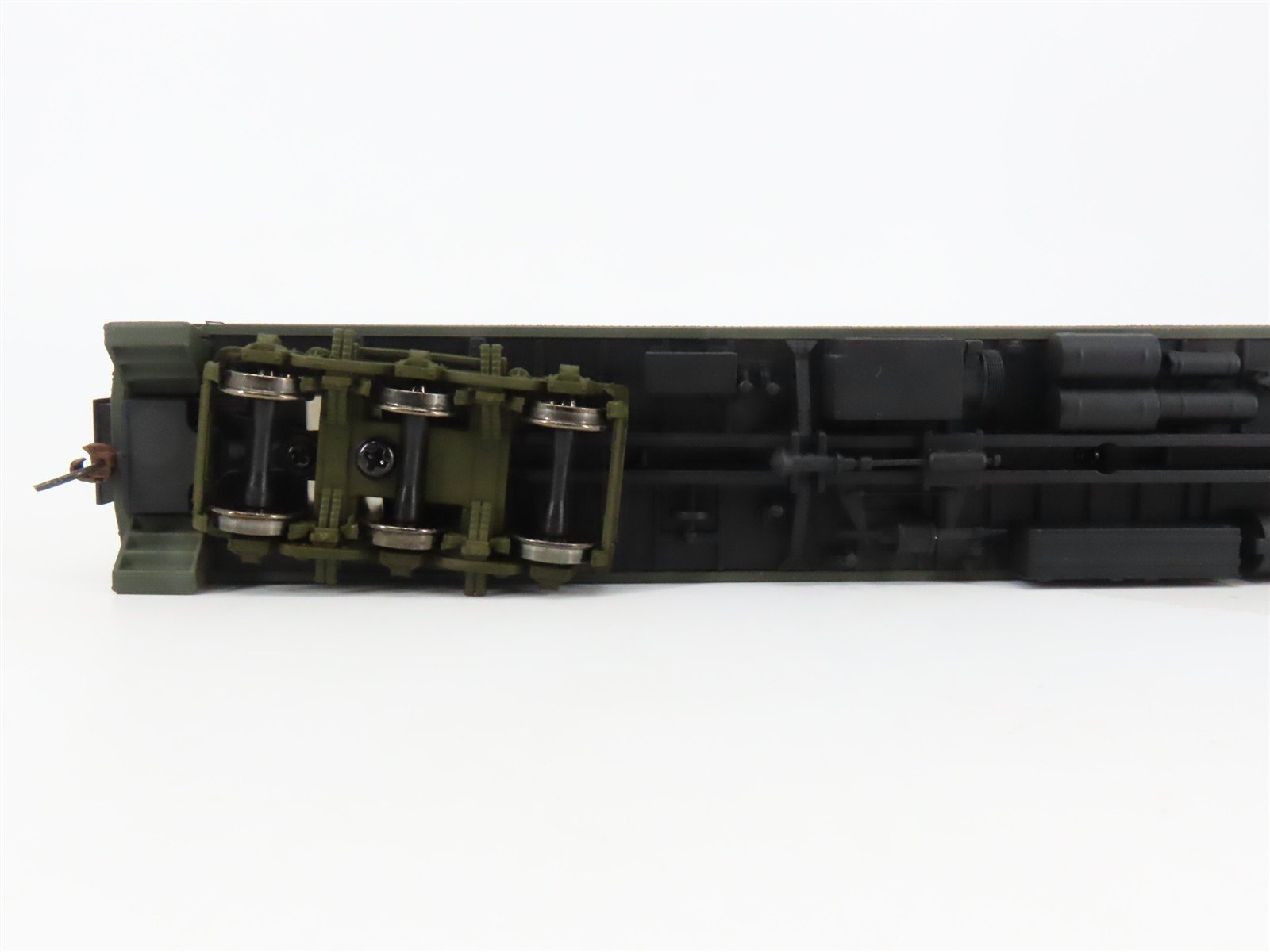 HO Scale Walthers 932-10402 ATSF Santa Fe Pullman Heavyweight Passenger Car