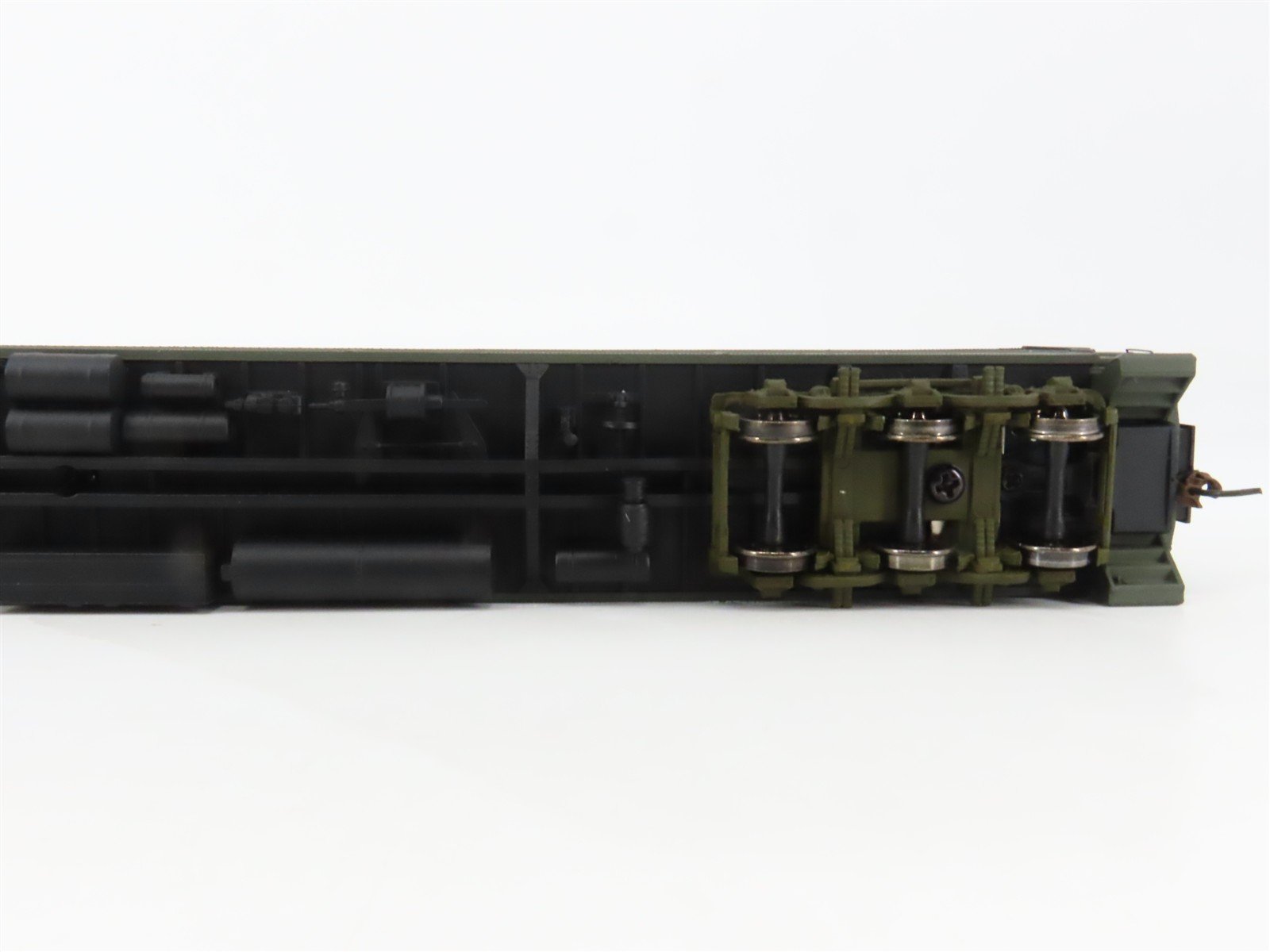HO Scale Walthers 932-10402 ATSF Santa Fe Pullman Heavyweight Passenger Car