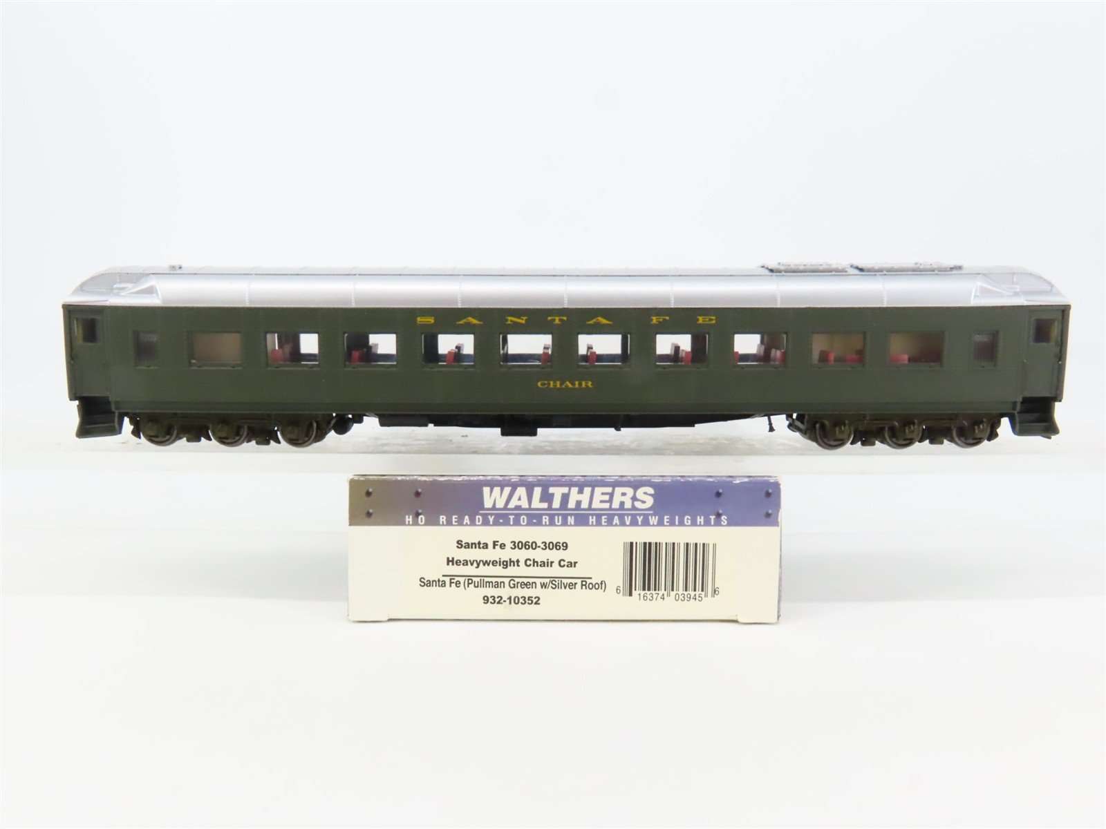 HO Scale Walthers 932-10352 ATSF Santa Fe Heavyweight Chair Passenger Car