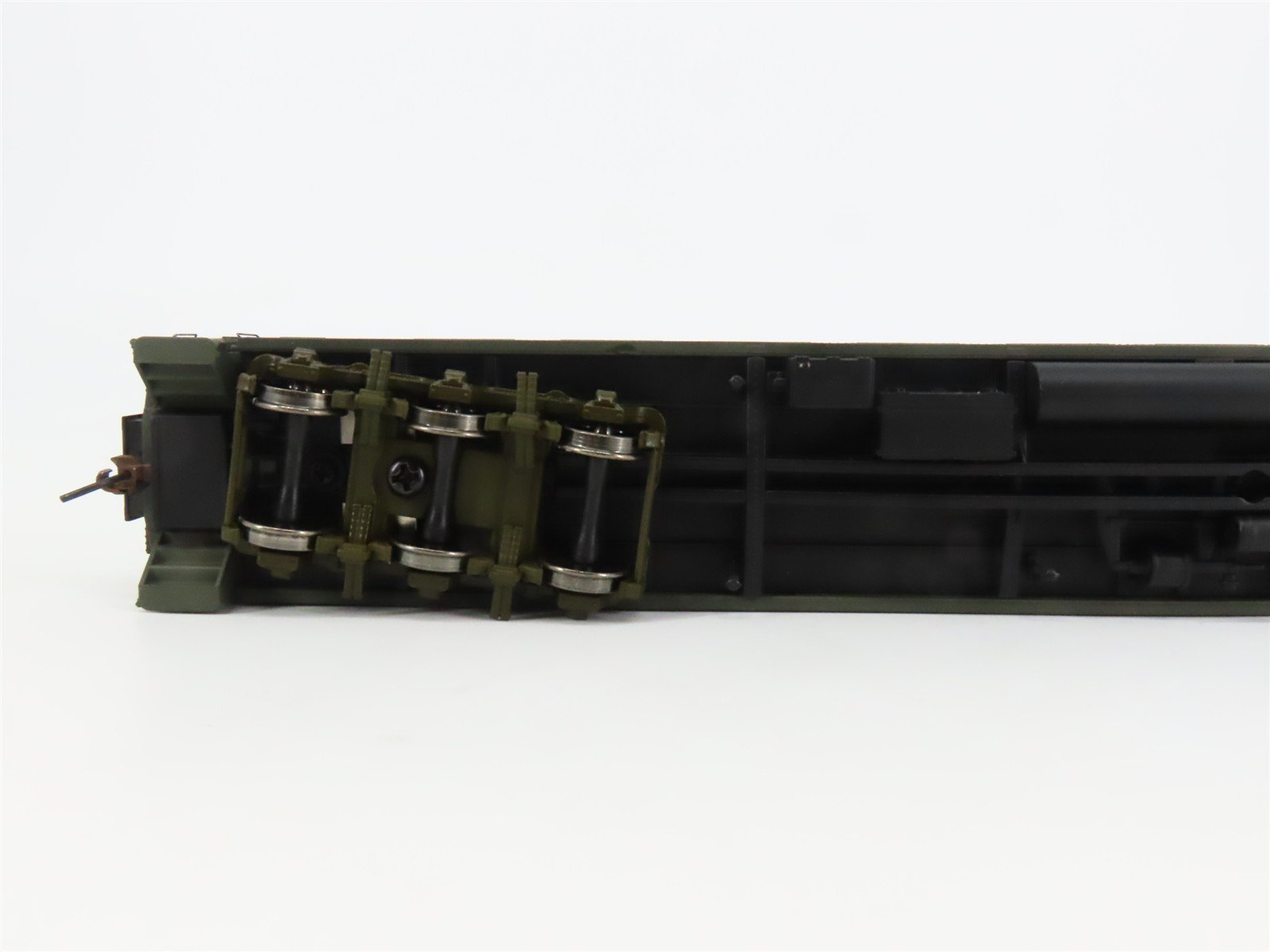 HO Scale Walthers 932-10351 ATSF Santa Fe Heavyweight Chair Passenger Car
