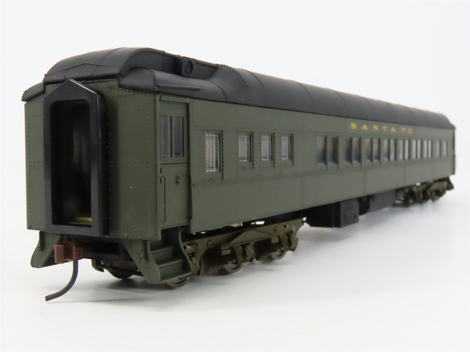 HO Scale Walthers 932-10202 ATSF Santa Fe Pullman Heavyweight Passenger Car