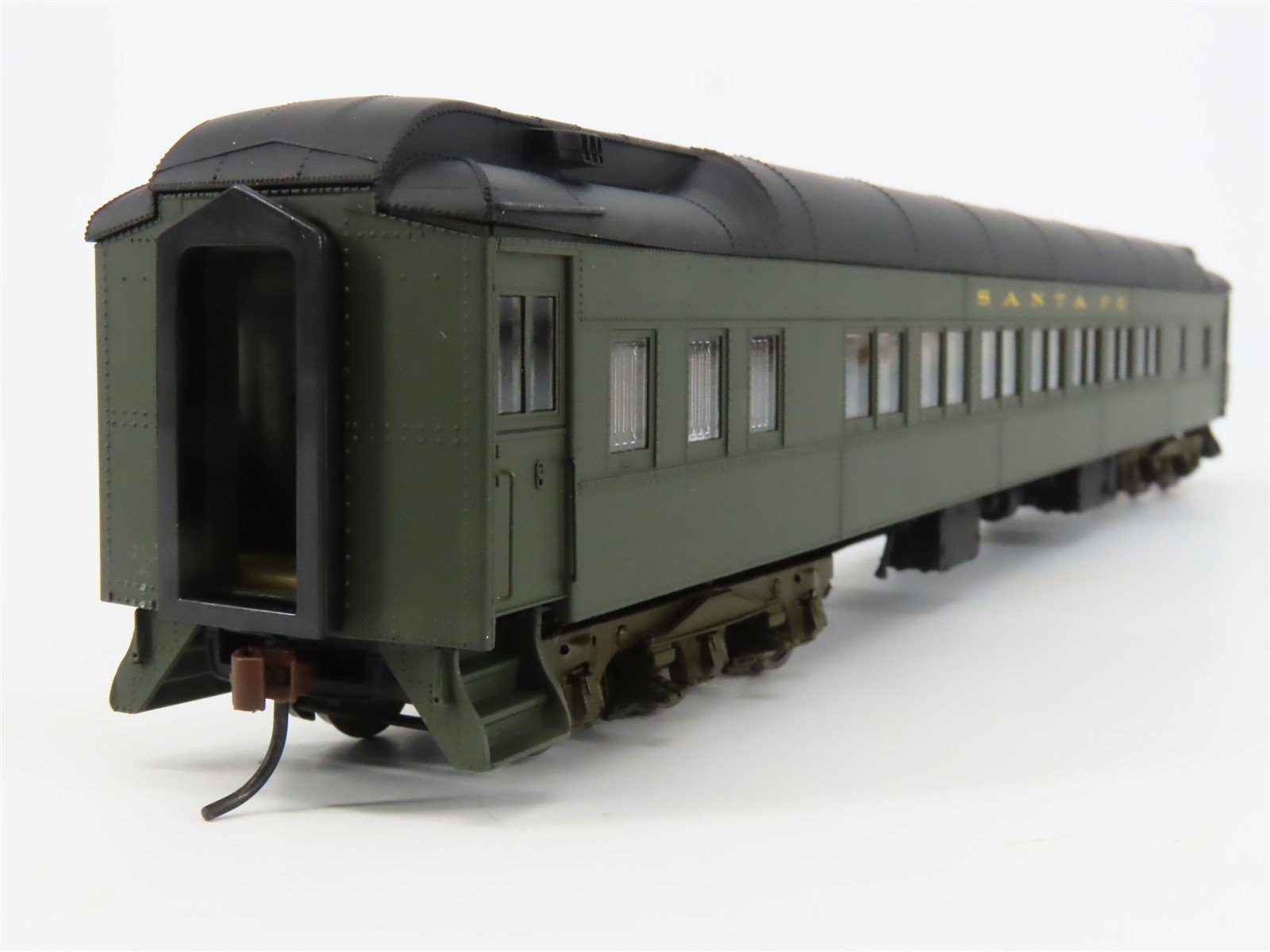 HO Scale Walthers 932-10202 ATSF Santa Fe Pullman Heavyweight Passenger Car