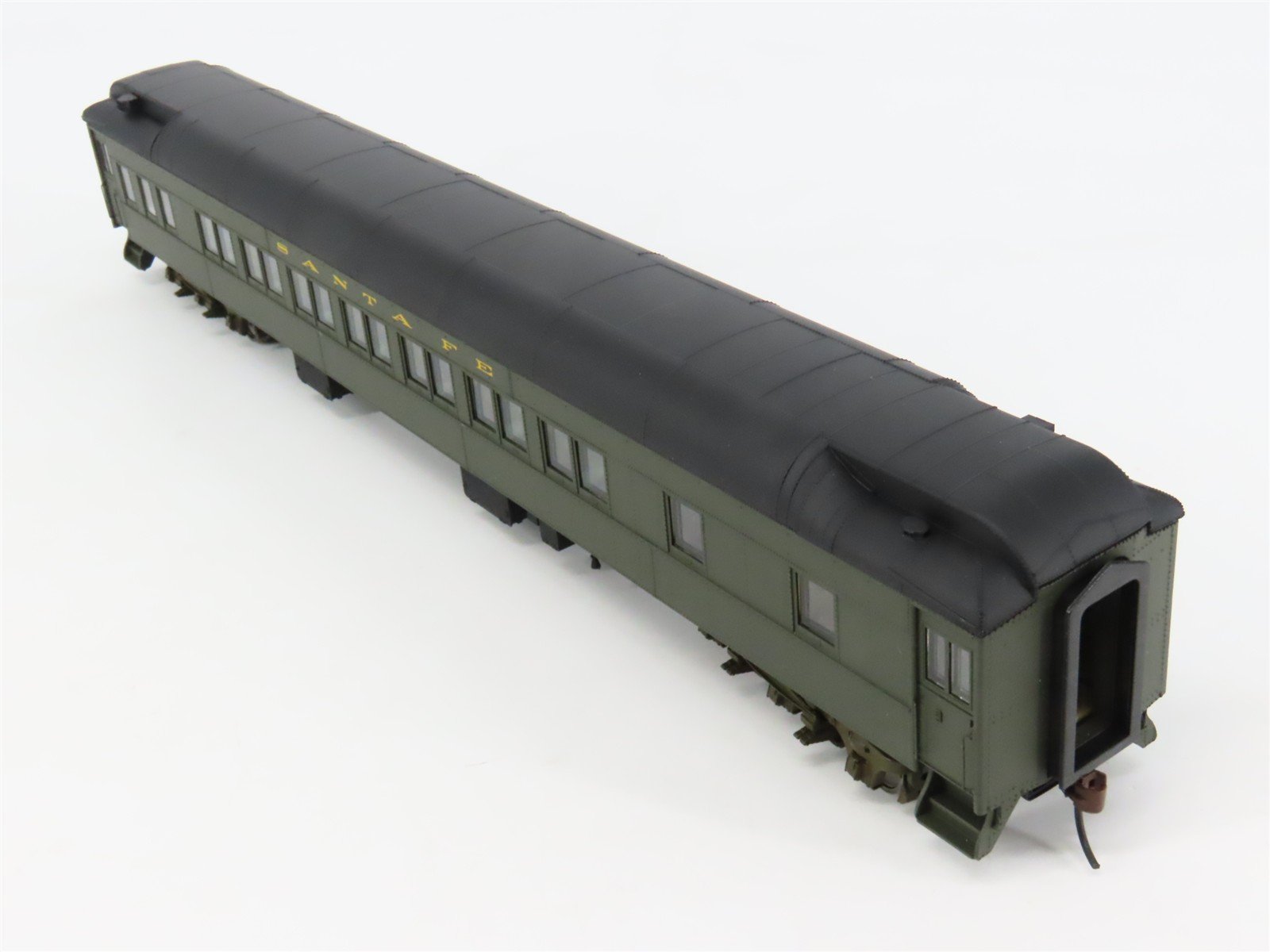 HO Scale Walthers 932-10202 ATSF Santa Fe Pullman Heavyweight Passenger Car