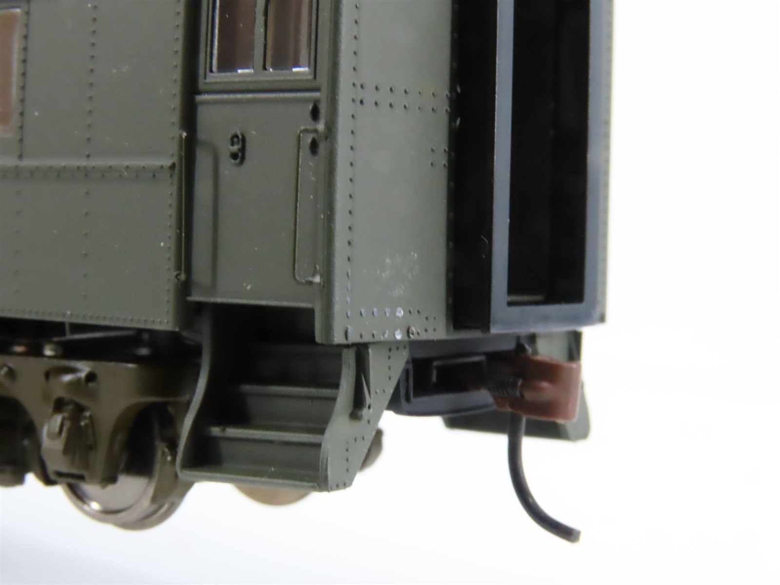 HO Scale Walthers 932-10202 ATSF Santa Fe Pullman Heavyweight Passenger Car