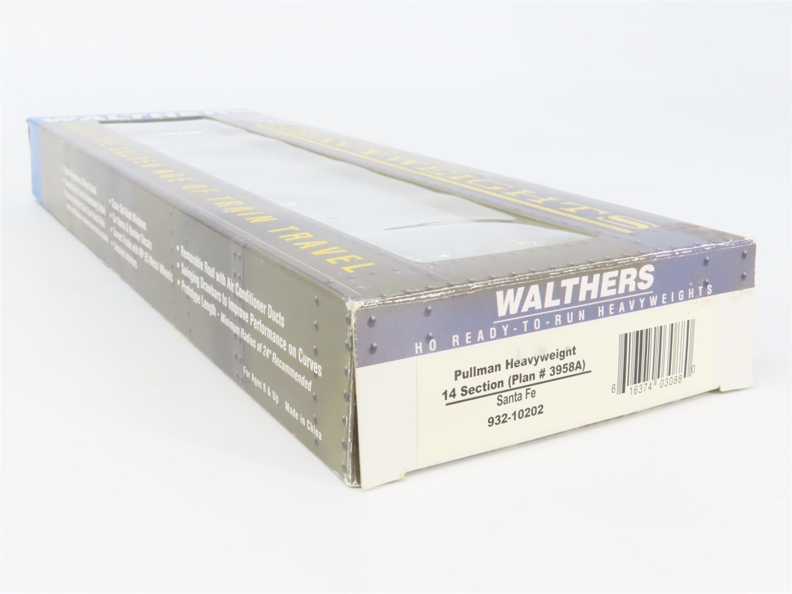 HO Scale Walthers 932-10202 ATSF Santa Fe Pullman Heavyweight Passenger Car