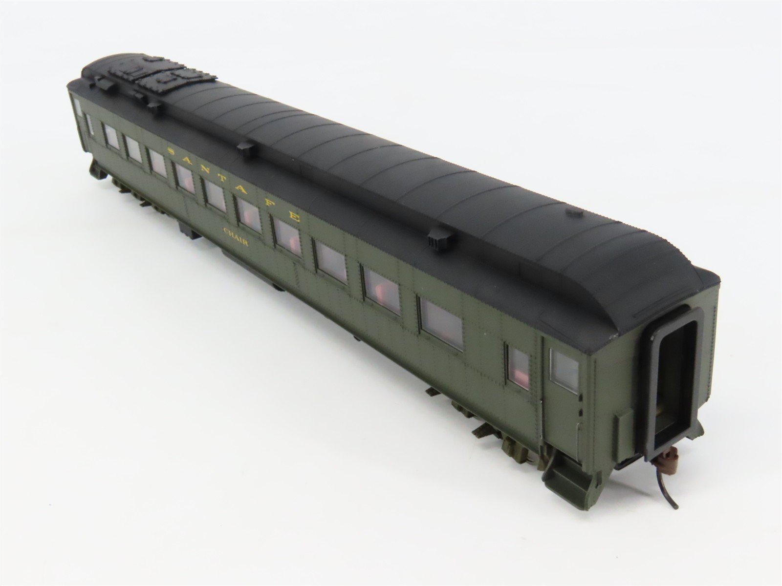 HO Scale Walthers 932-10351 ATSF Santa Fe Heavyweight Chair Passenger Car